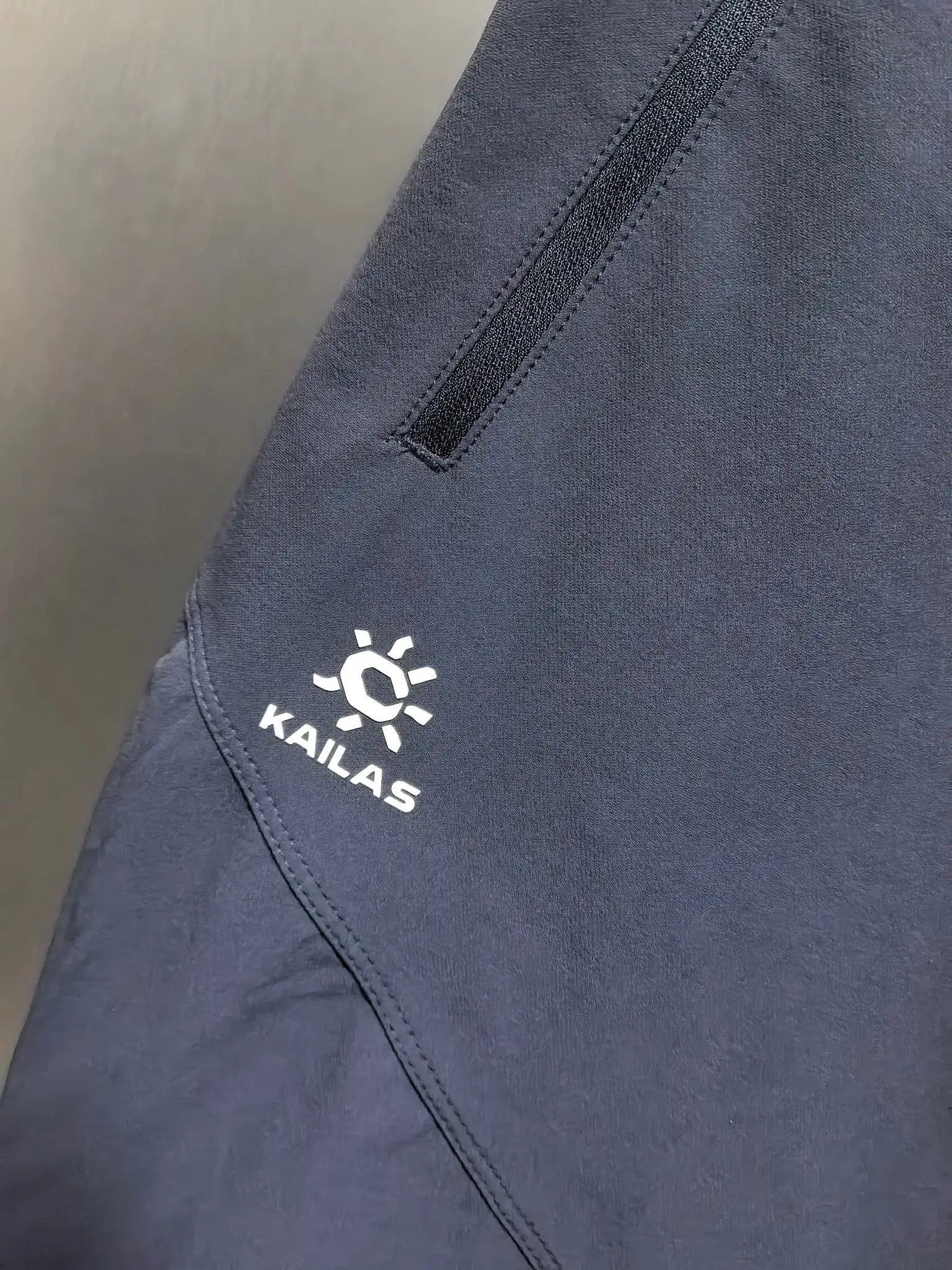 Kailas Outdoor Windproof Softshell Trousers D31022107 — view 4