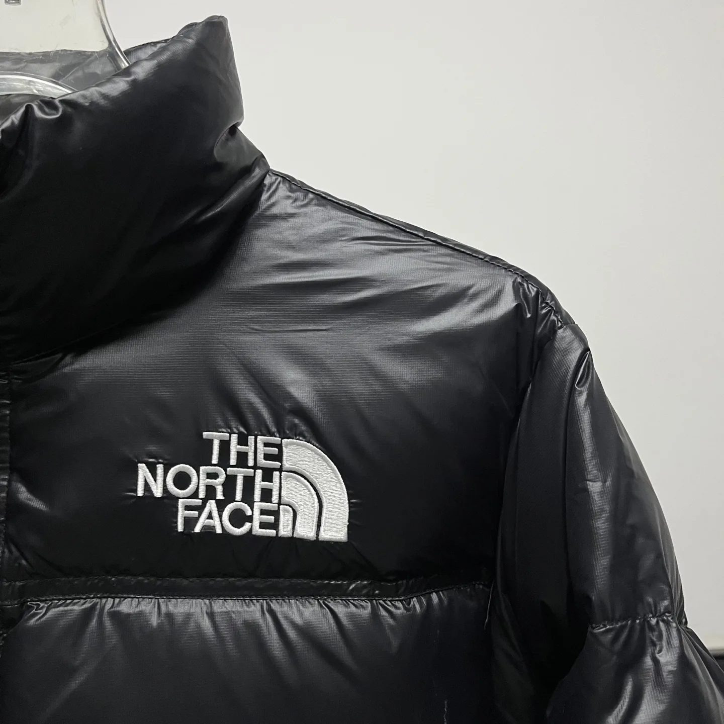 Nuptse Cropped Down-Filled Puffer Jacket D31020246 — view 6