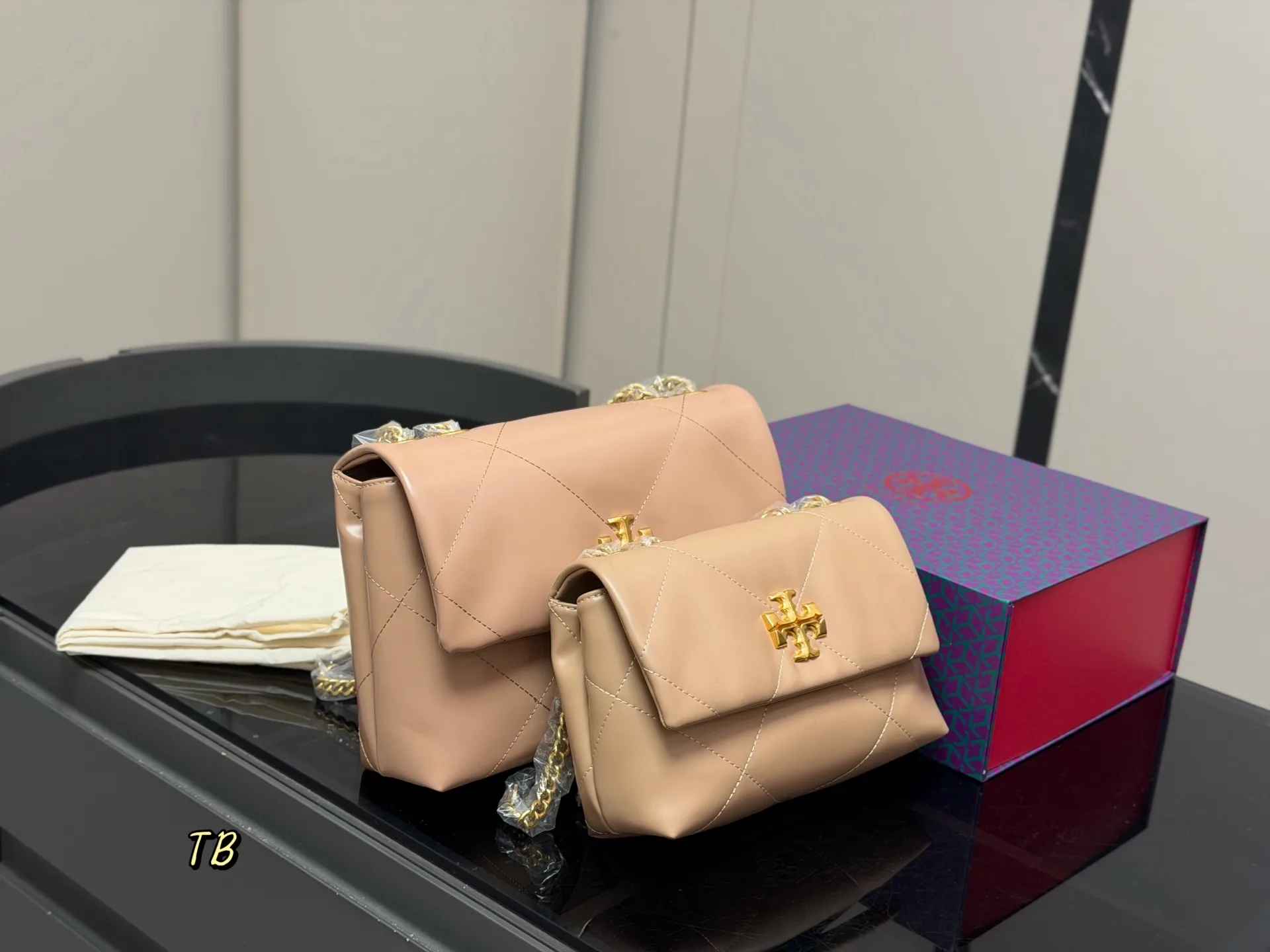 Kira Quilted Flap Shoulder Bag D31018025 — view 12