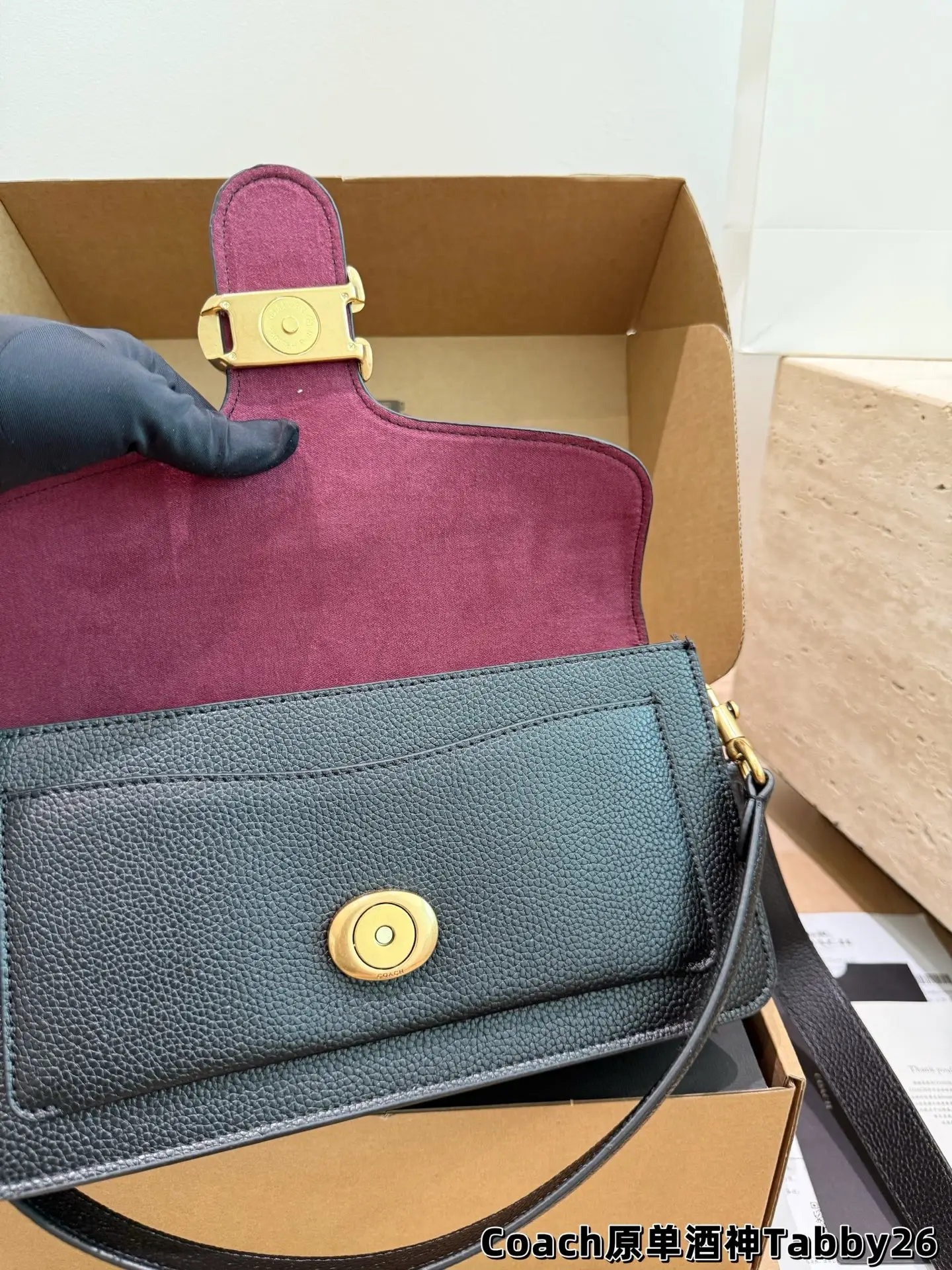 Tabby Shoulder Bag in Grained Leather D32018348 — view 26