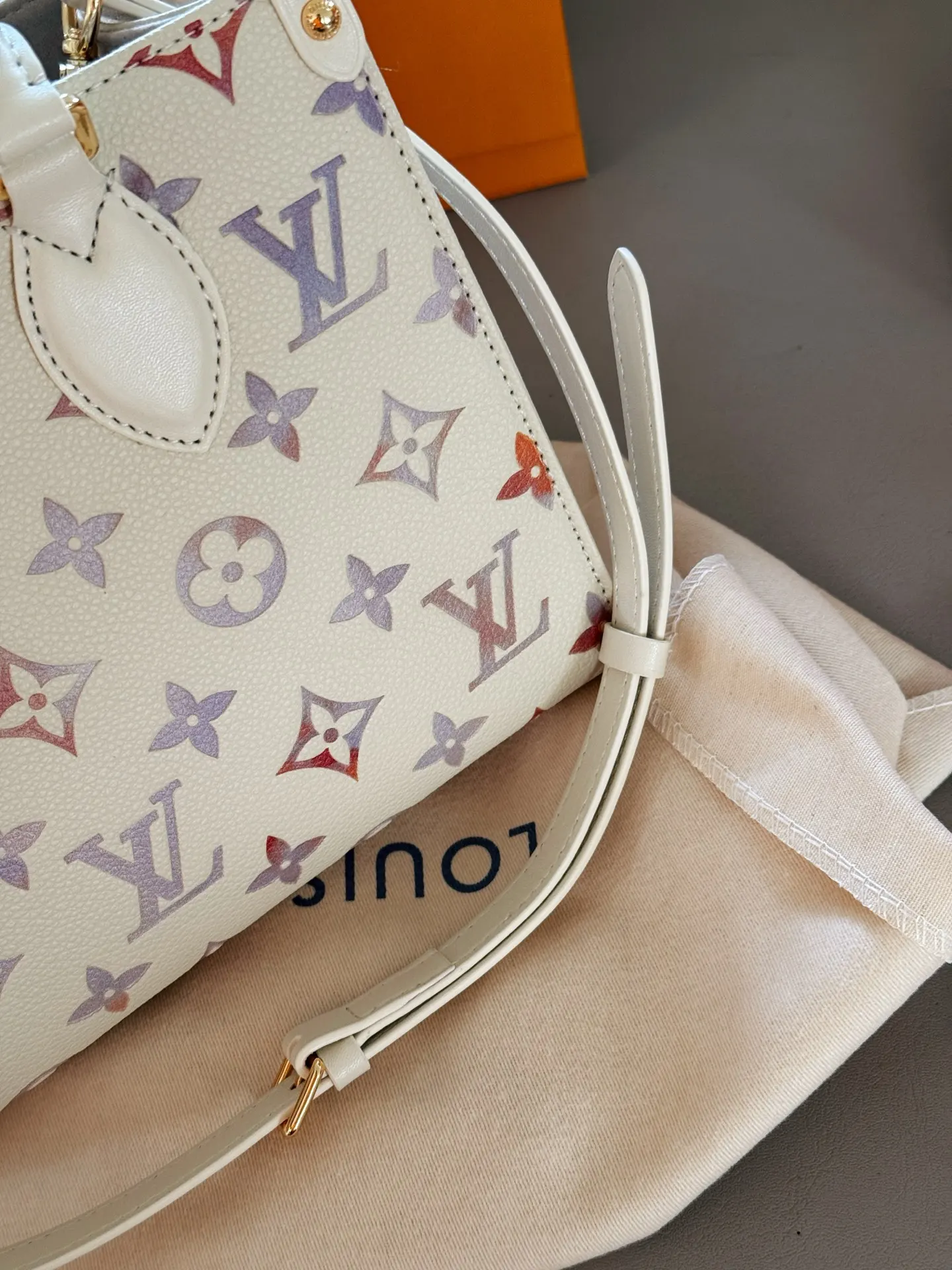 LV OnTheGo Monogram Empreinte Tote Bag D32018228 — view 6