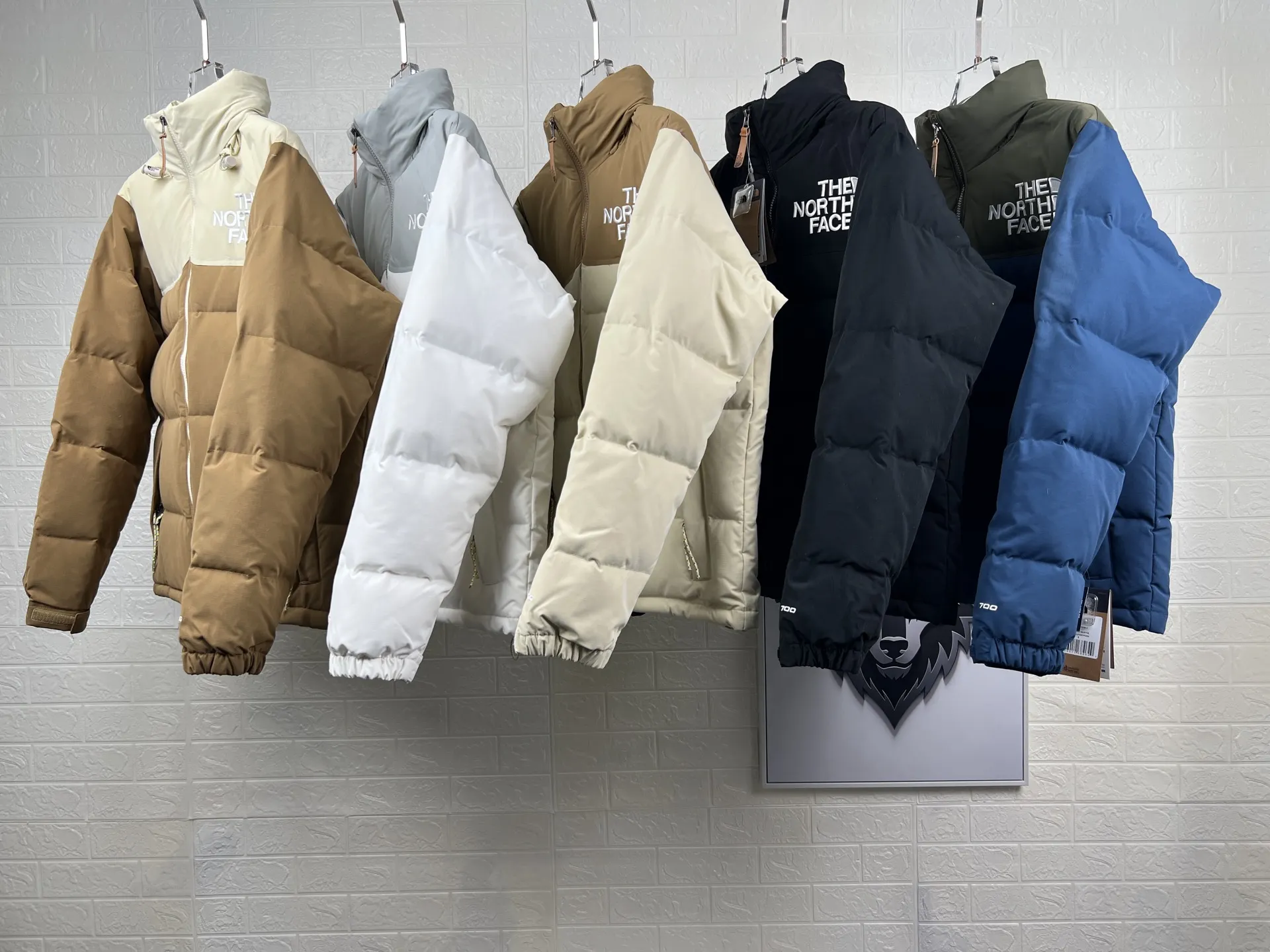 Low-Fi Hi-Tek Down-Filled Puffer Jacket D32020342 — view 2