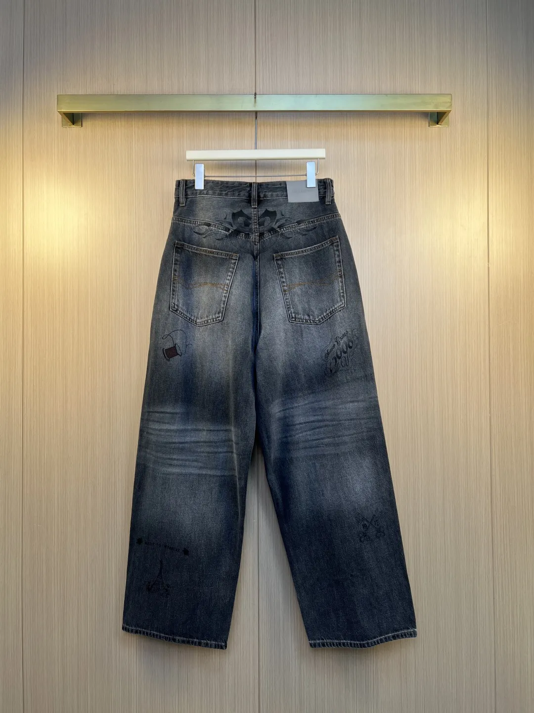 Tattoo Print Wide-Leg Jeans D32520537 — view 5