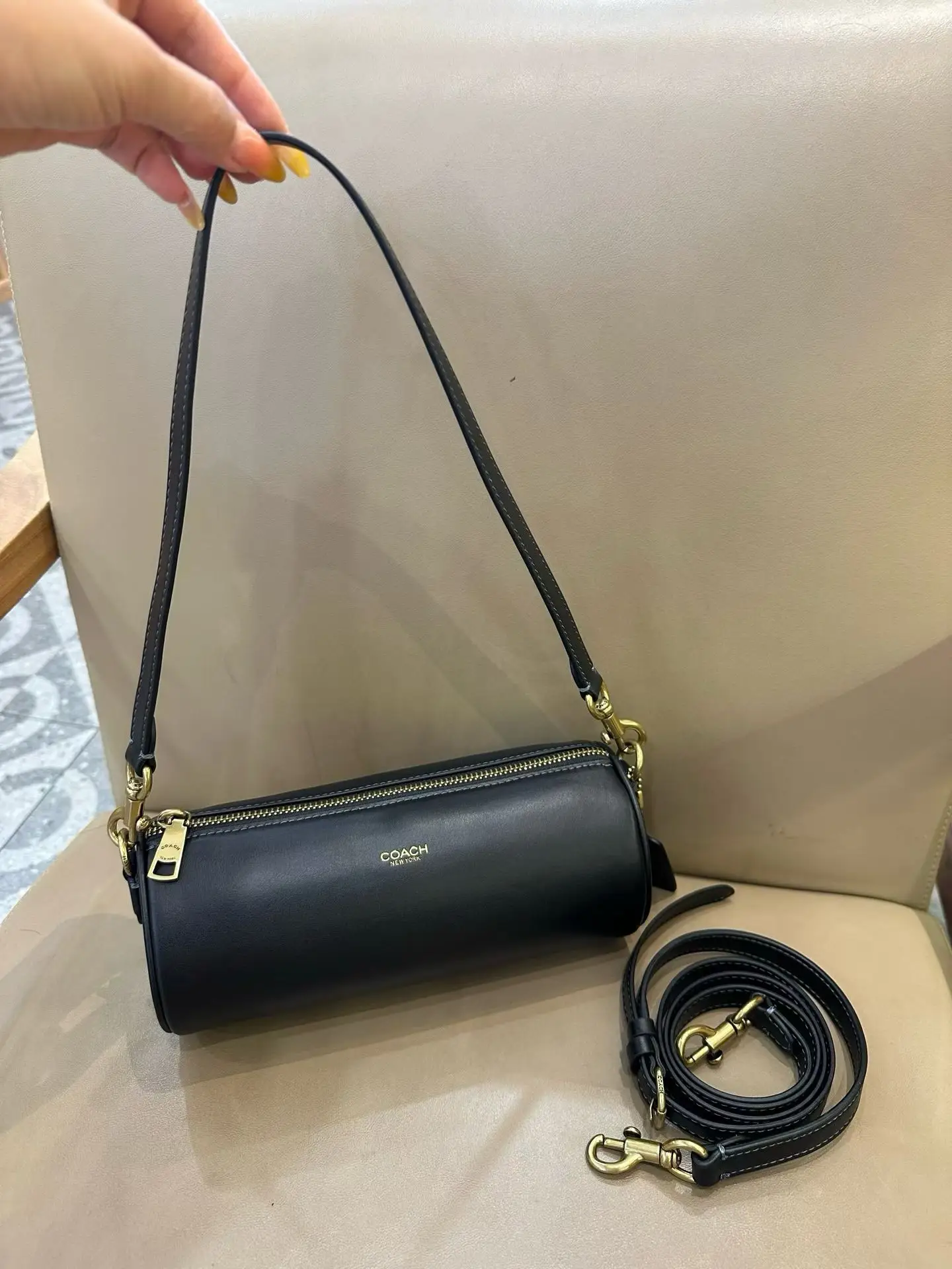 Barrel Shoulder Bag in Signature Canvas D33018347