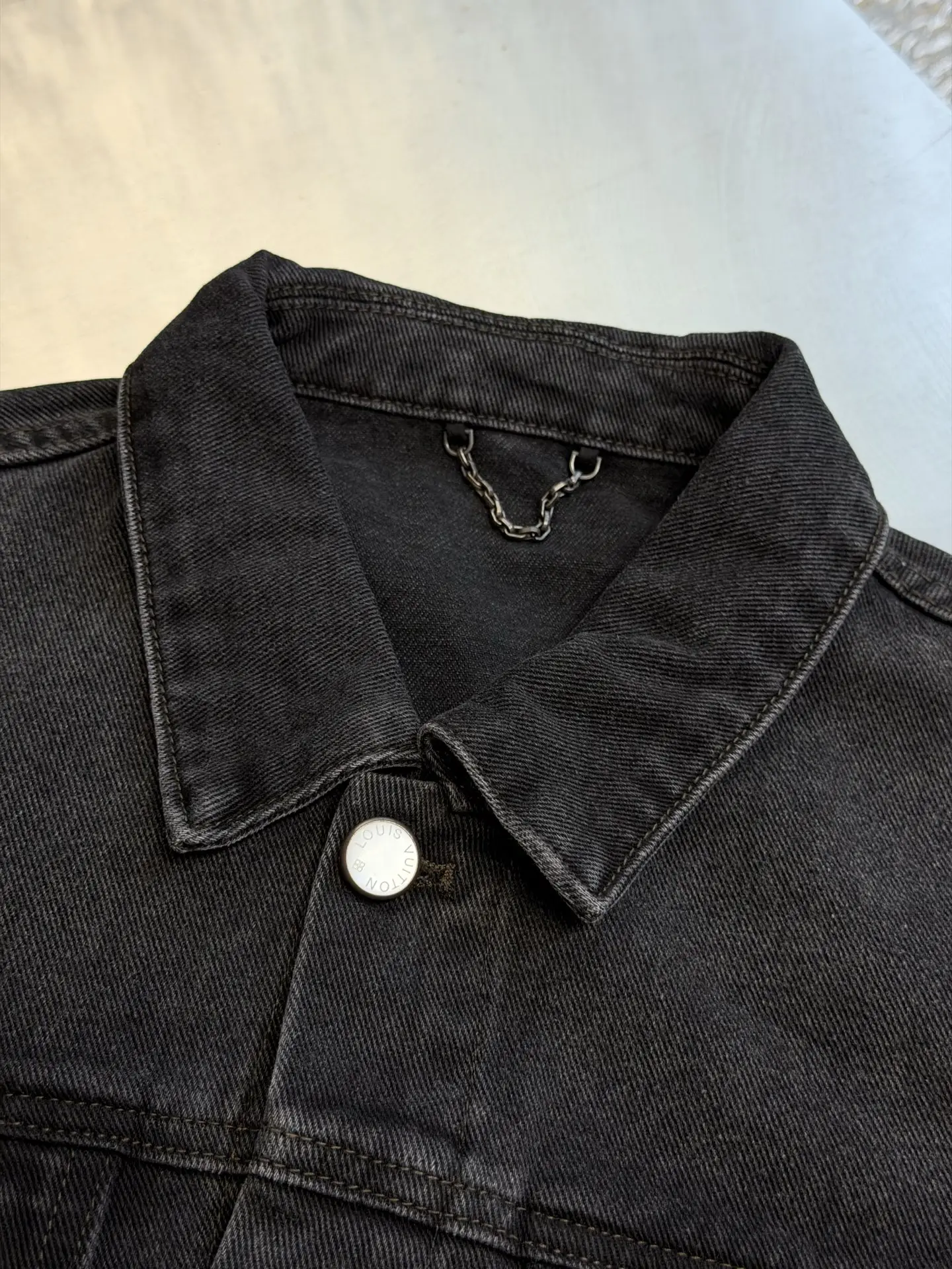 Embroidered Denim Trucker Jacket D33520470 — view 5