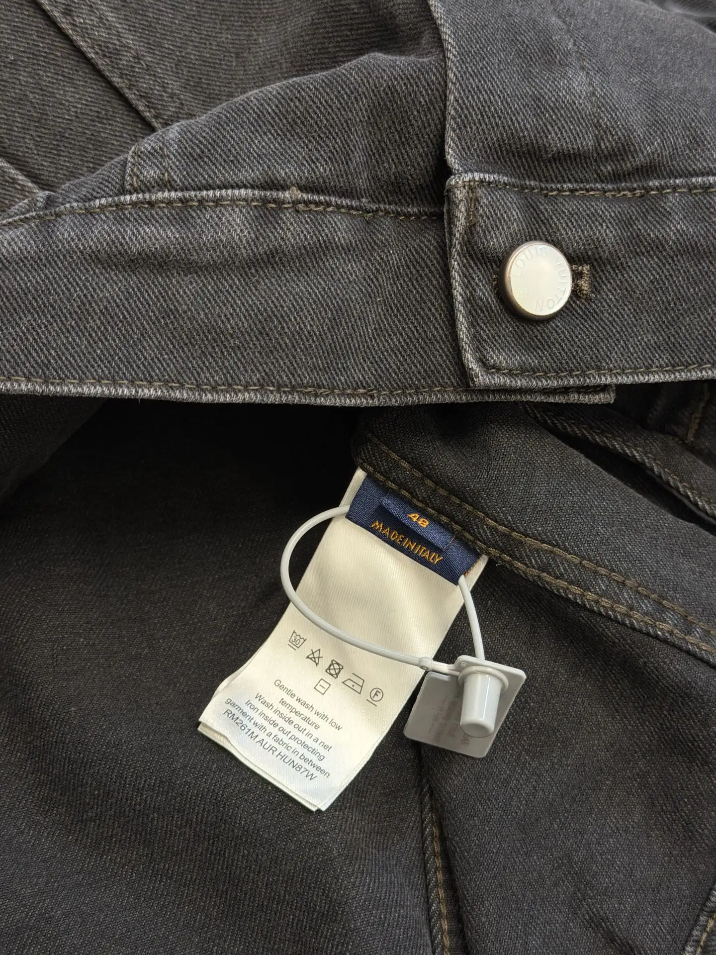 Embroidered Denim Trucker Jacket D33520470 — view 8