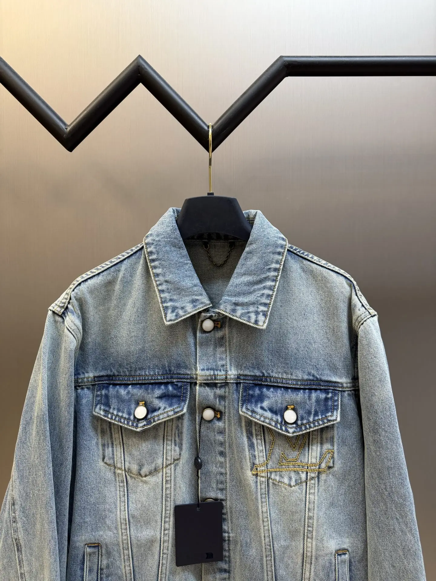 Embroidered Denim Trucker Jacket D33520469 — view 2