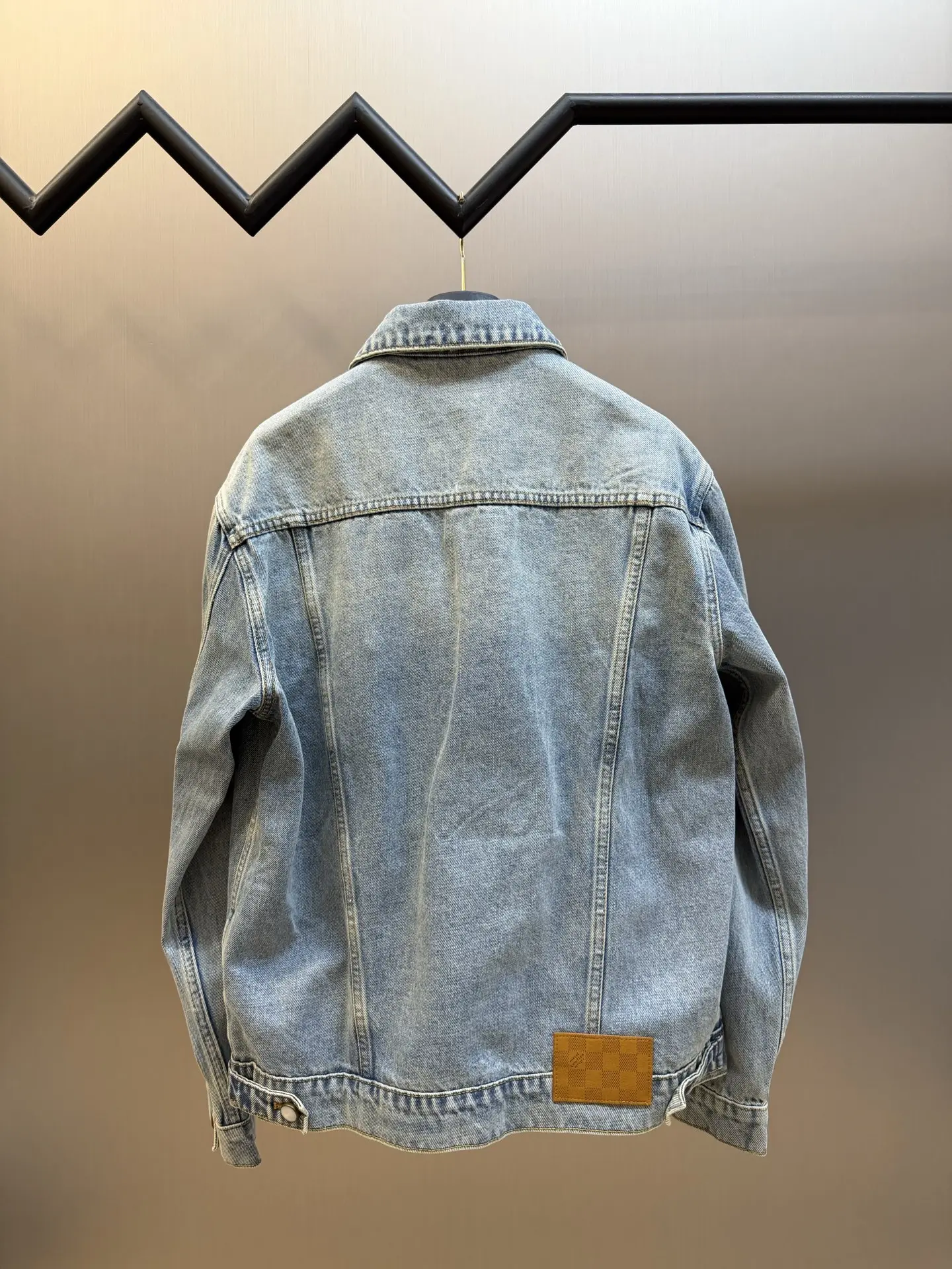 Embroidered Denim Trucker Jacket D33520469 — view 4