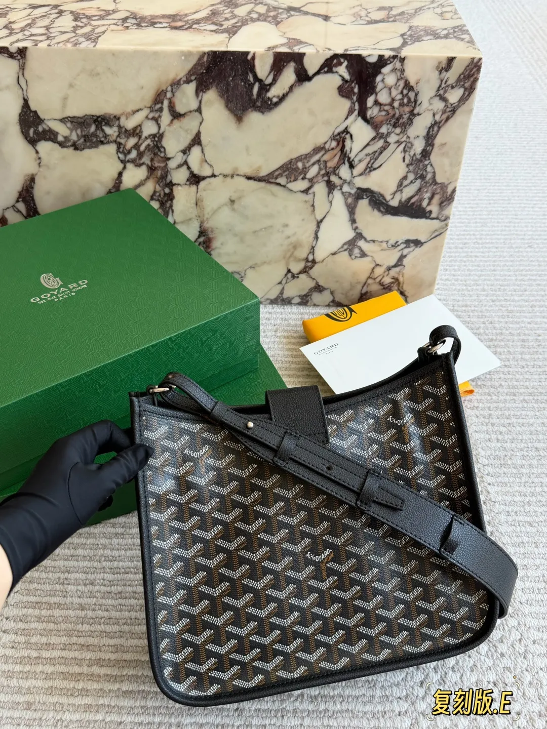 Goyard Musette Evelyne Crossbody Bag D35518096 — view 5