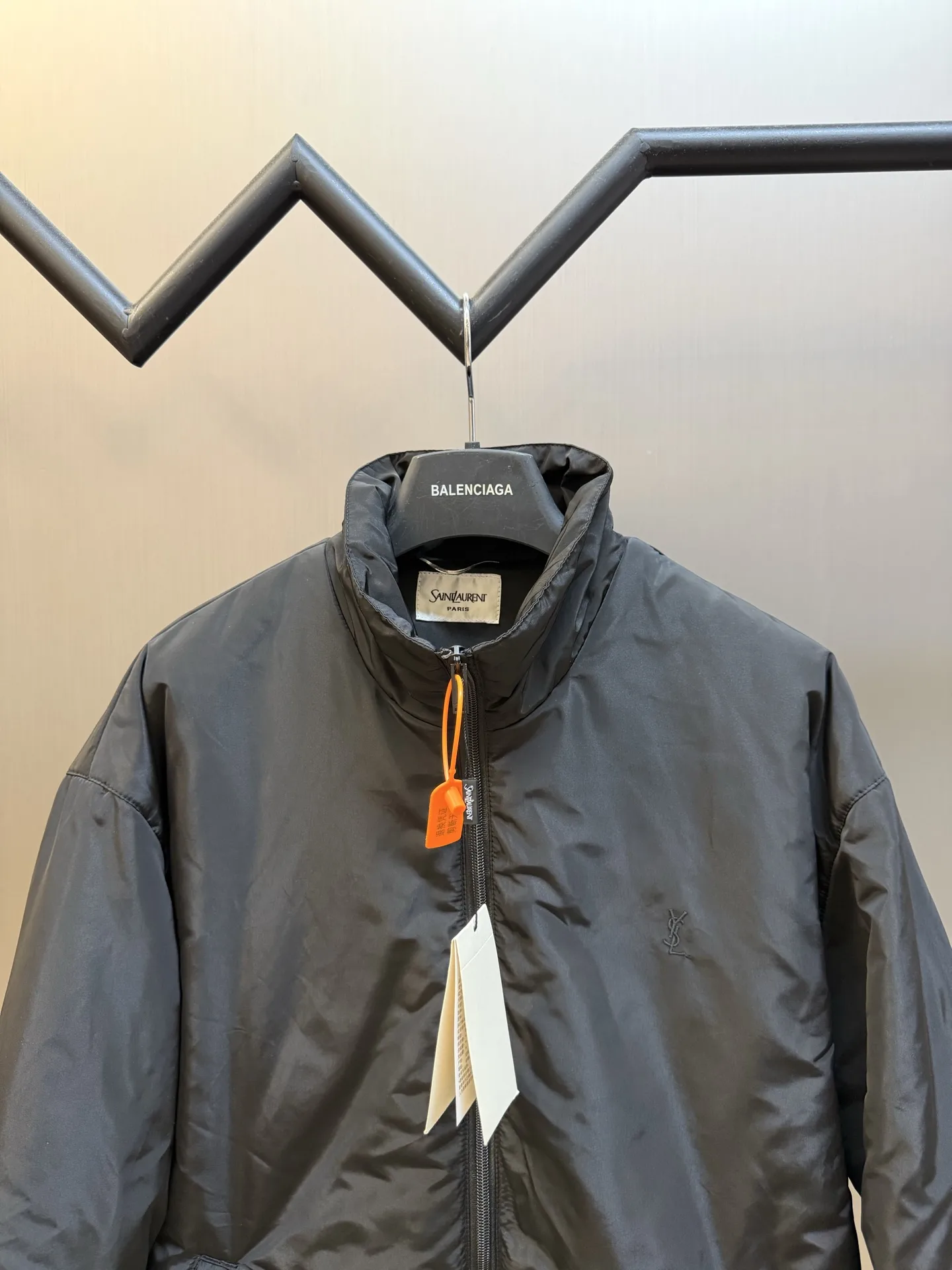 Logo-Embroidered Padded Bomber Jacket D36020456 — view 2