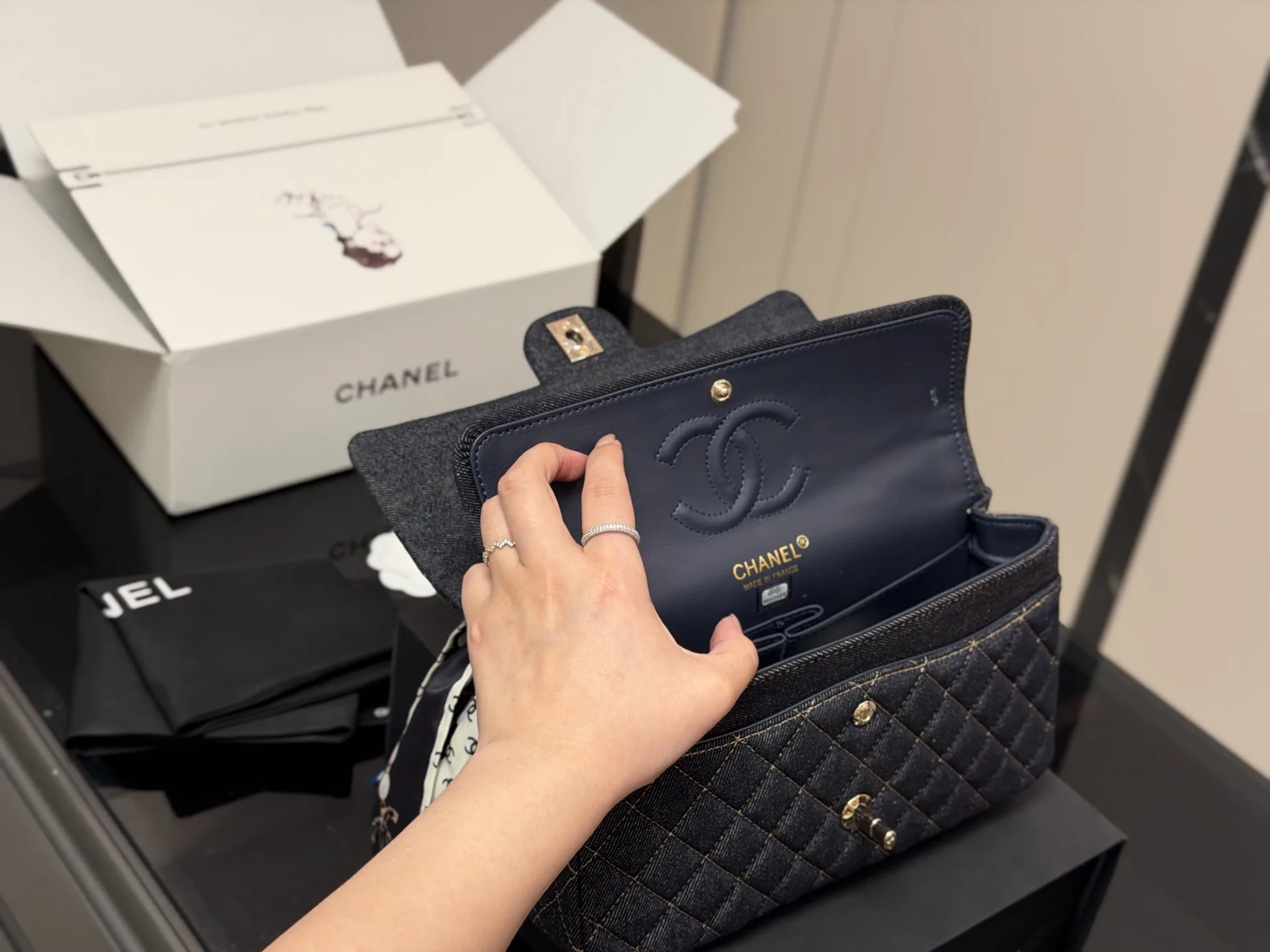 Chanel CF Quilted Denim Shoulder Bag D36018408 — view 4