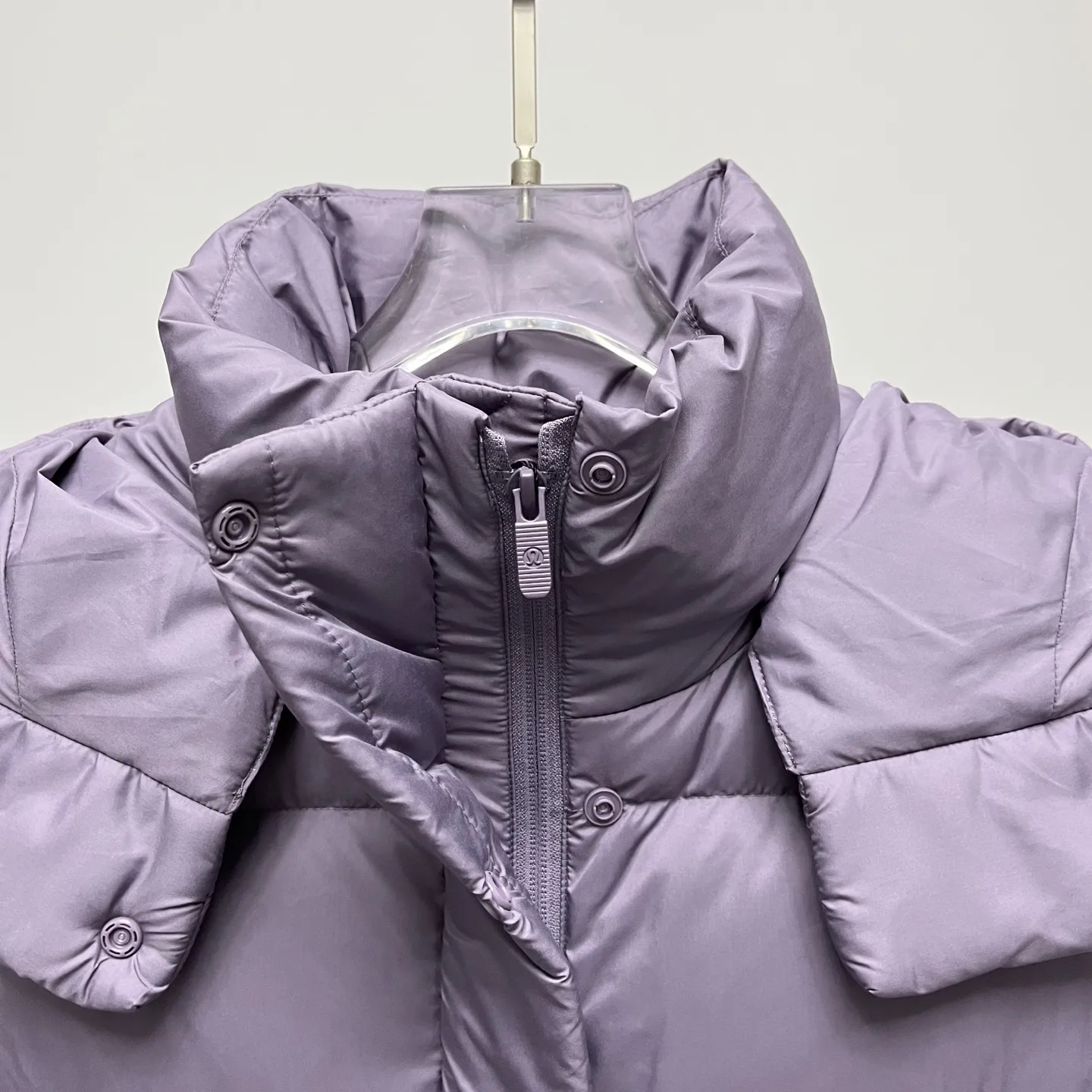 Wunder Puff Hooded Down Vest D36020322 — view 6