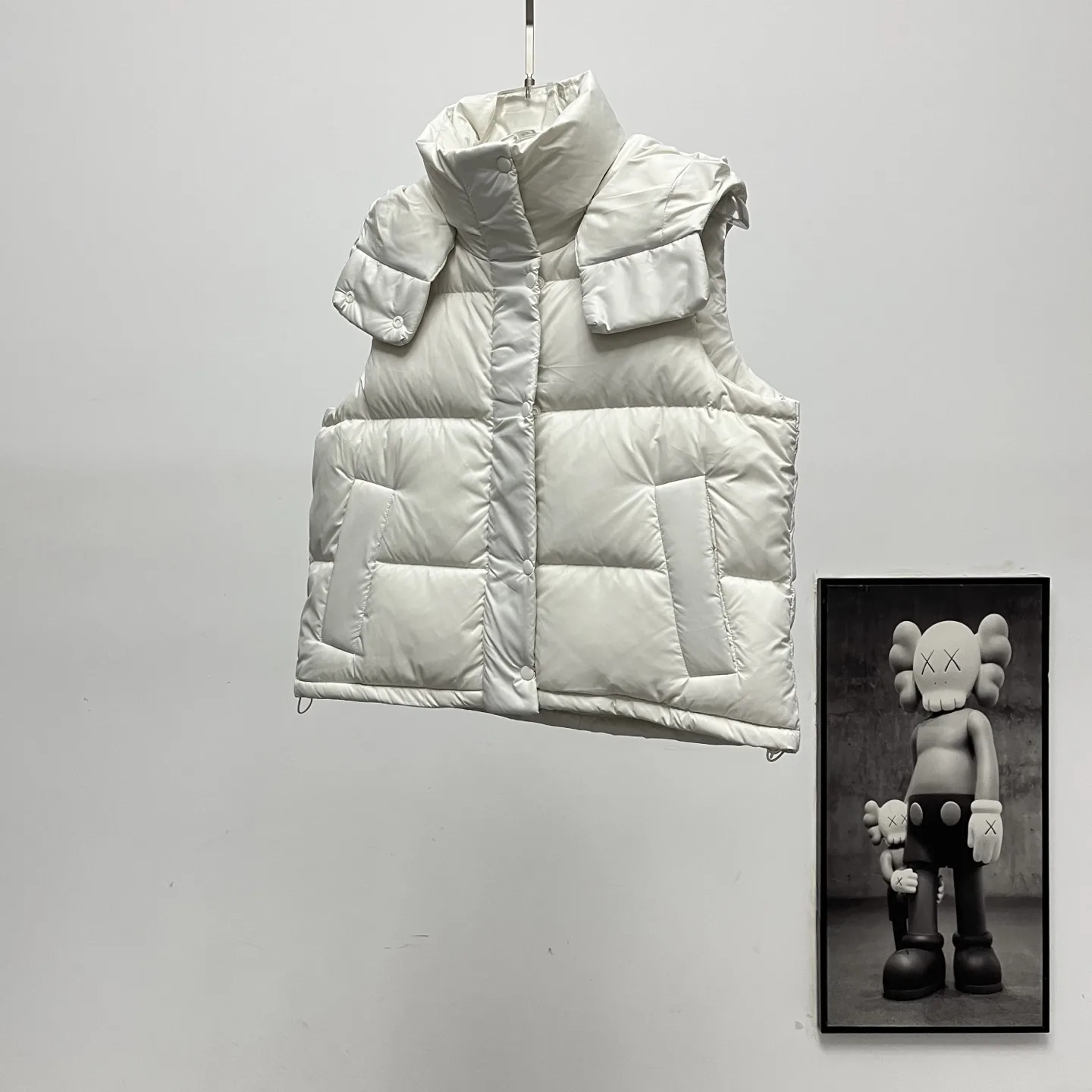 Hooded Quilted Down Puffer Vest D36020319 — view 2