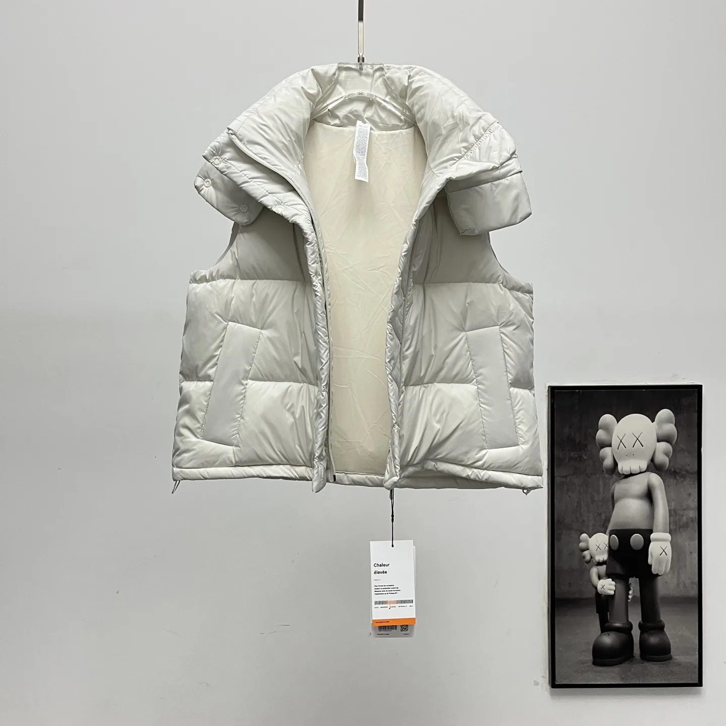 Hooded Quilted Down Puffer Vest D36020319 — view 5