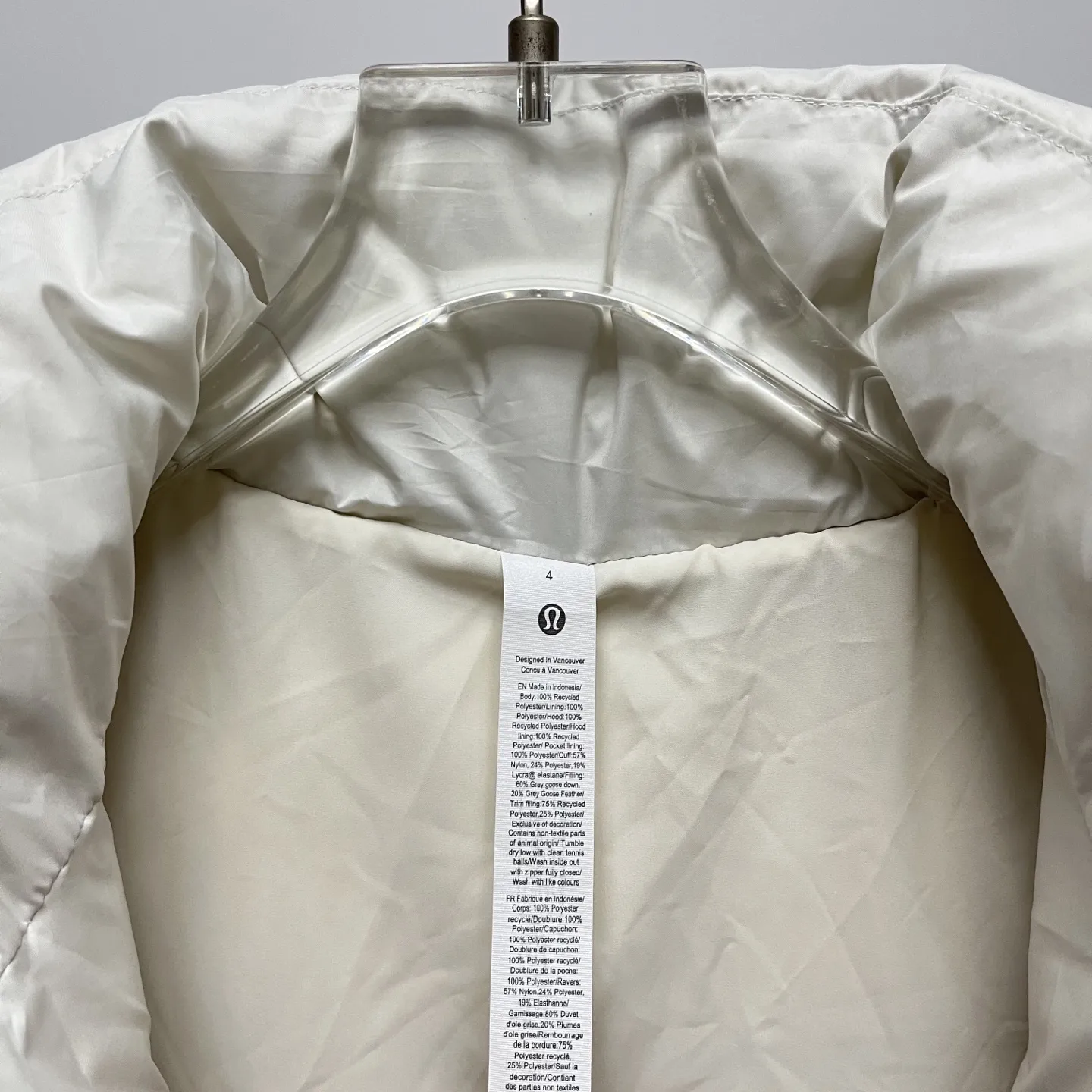 Hooded Quilted Down Puffer Vest D36020319 — view 8