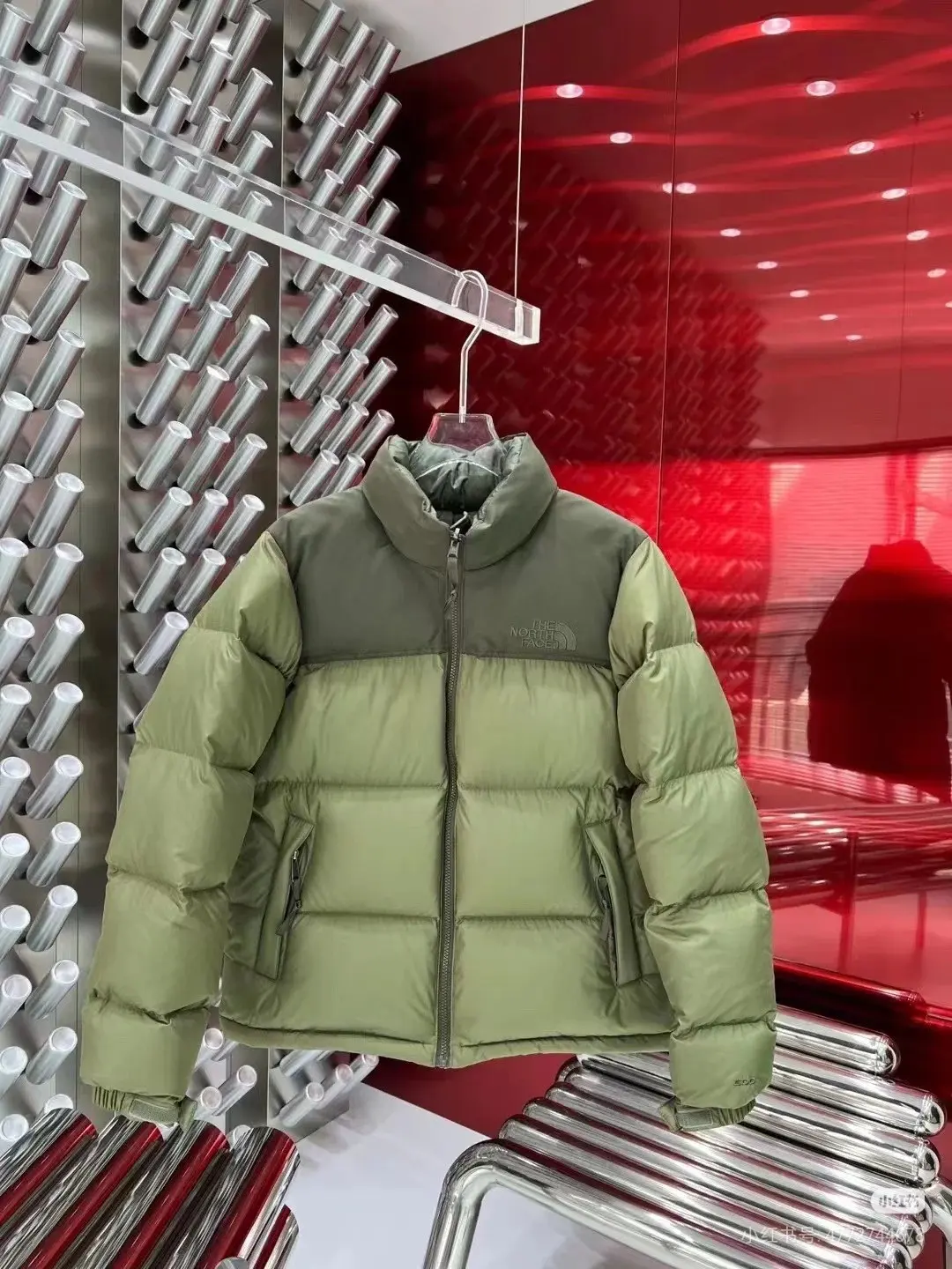 1996 Retro Nuptse Down-Filled Puffer Jacket D37022060