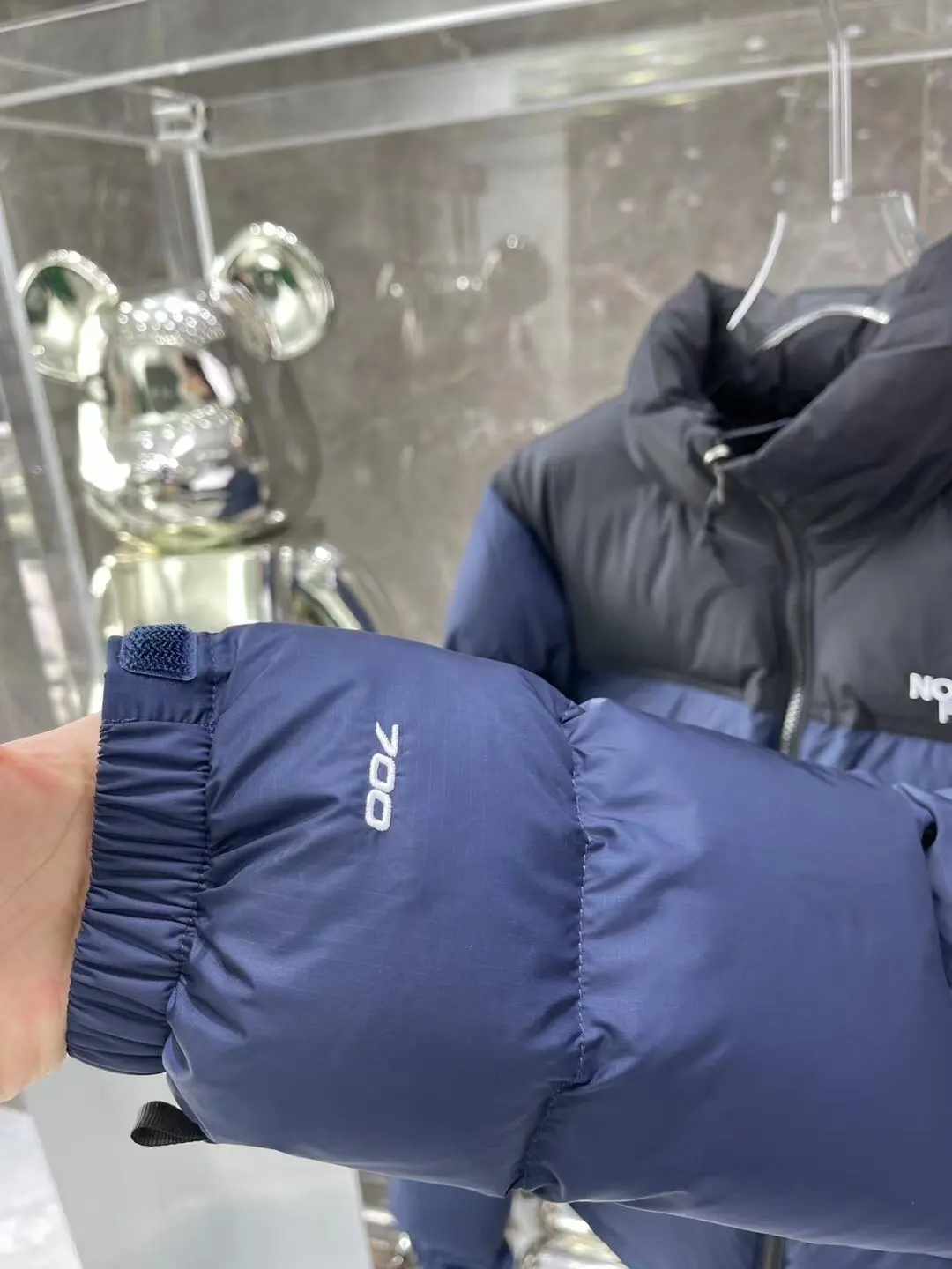 1996 Retro Nuptse Down Jacket D37022055 — view 5