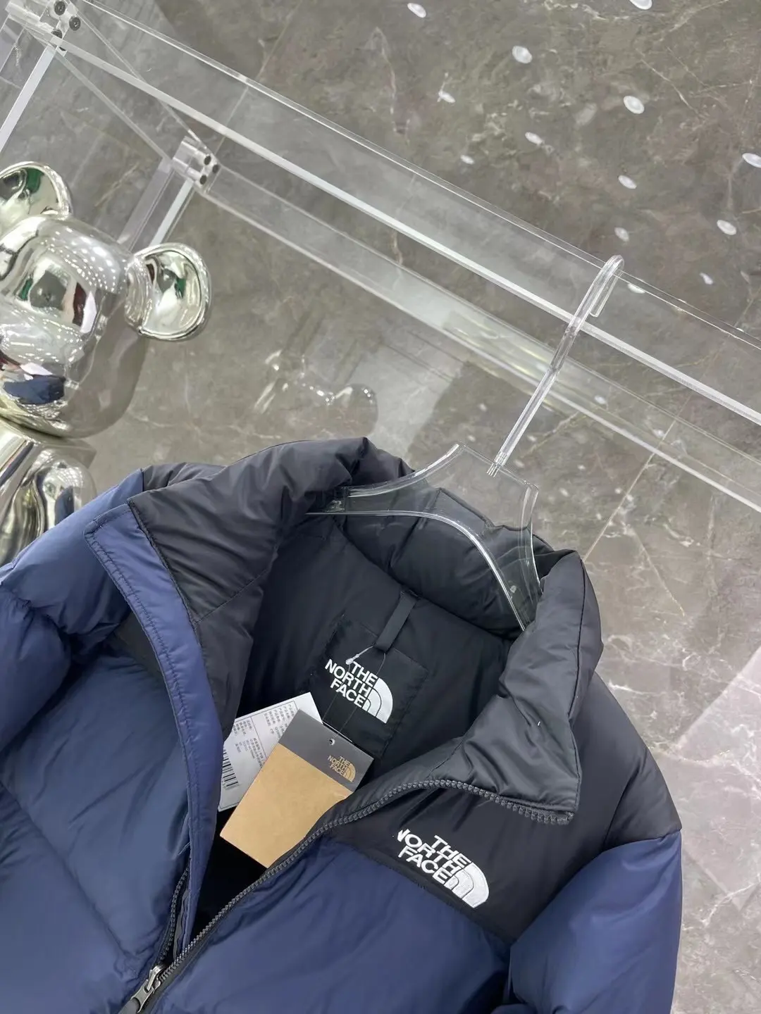 1996 Retro Nuptse Down Jacket D37022055 — view 7