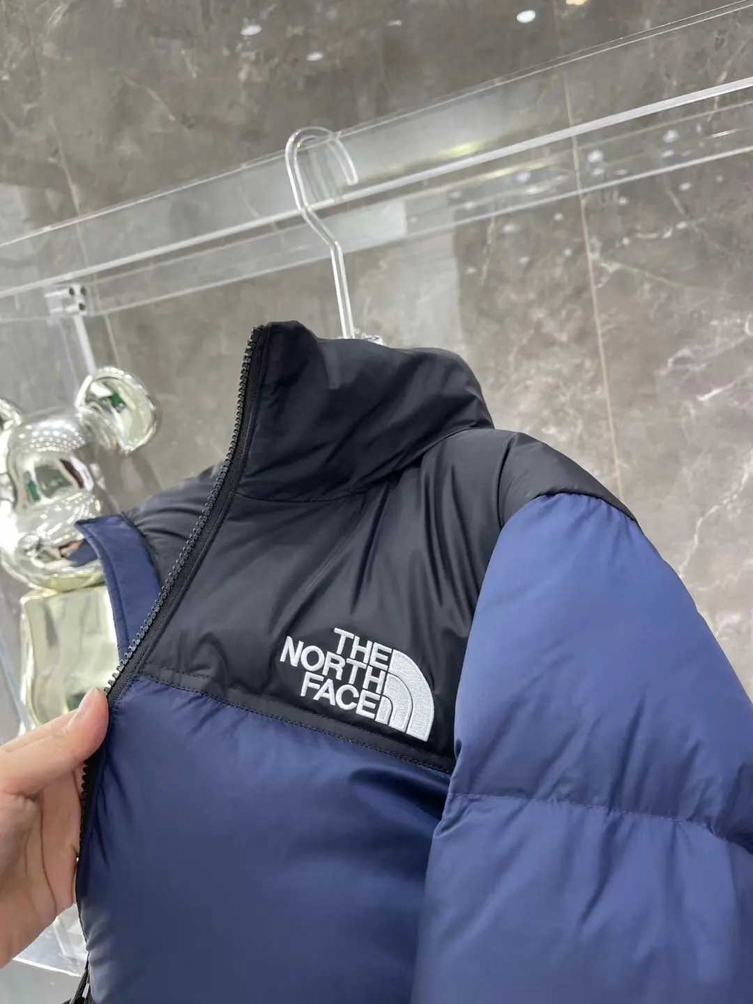 1996 Retro Nuptse Down Jacket D37022055 — view 8