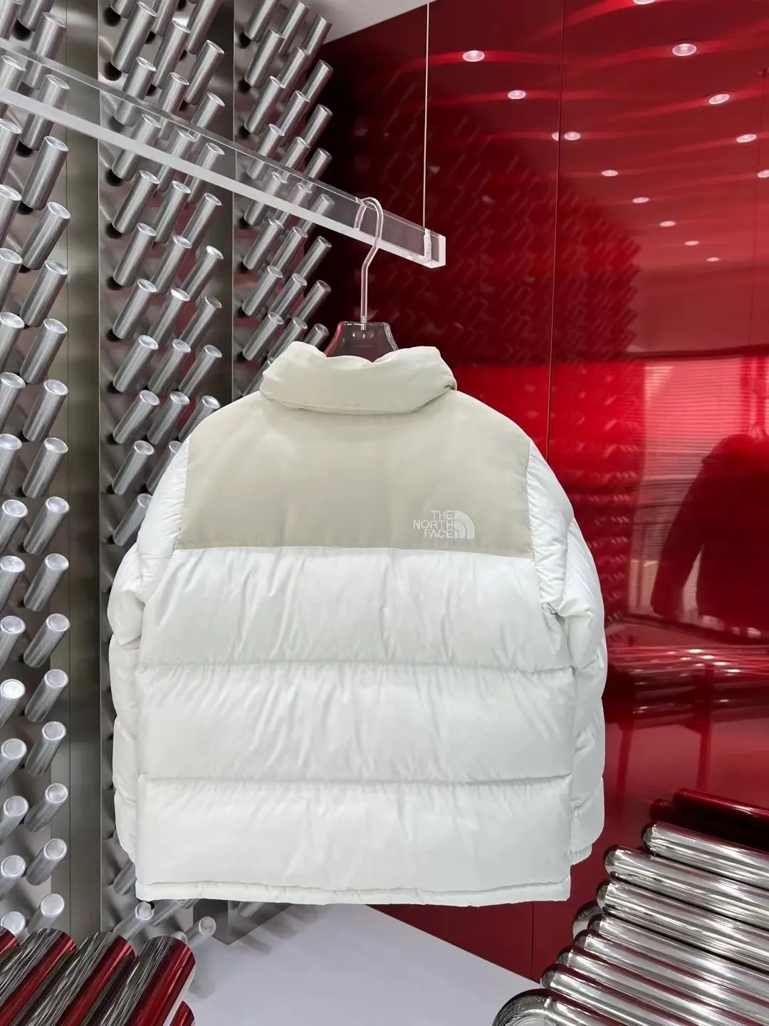 1996 Retro Nuptse Down-Filled Puffer Jacket D37022061 — view 9