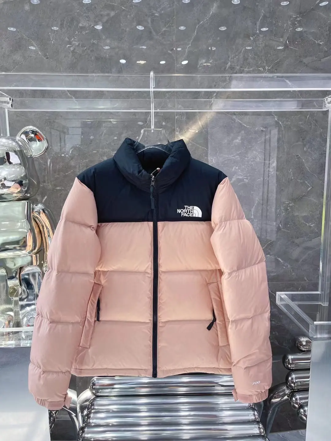 1996 Retro Nuptse Down Jacket D37022056