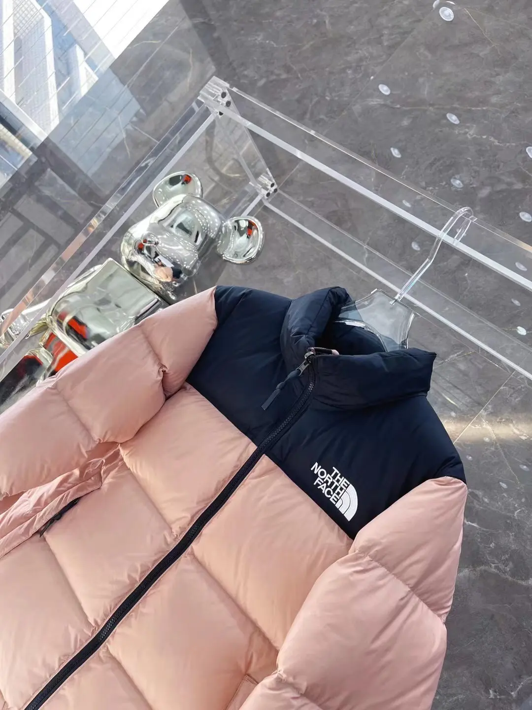 1996 Retro Nuptse Down Jacket D37022056 — view 3