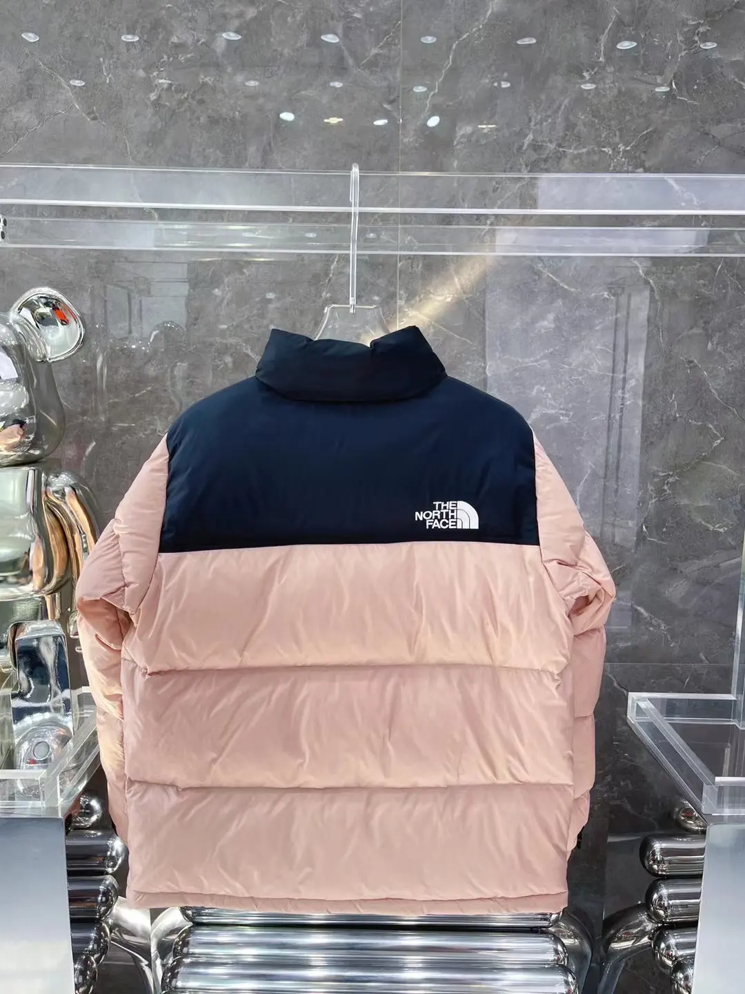 1996 Retro Nuptse Down Jacket D37022056 — view 8