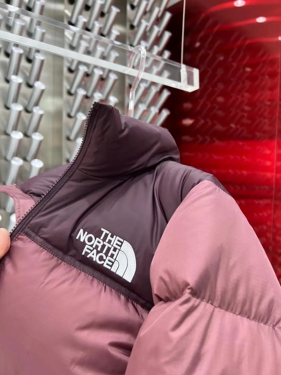 1996 Retro Nuptse Down Jacket D37022059 — view 8
