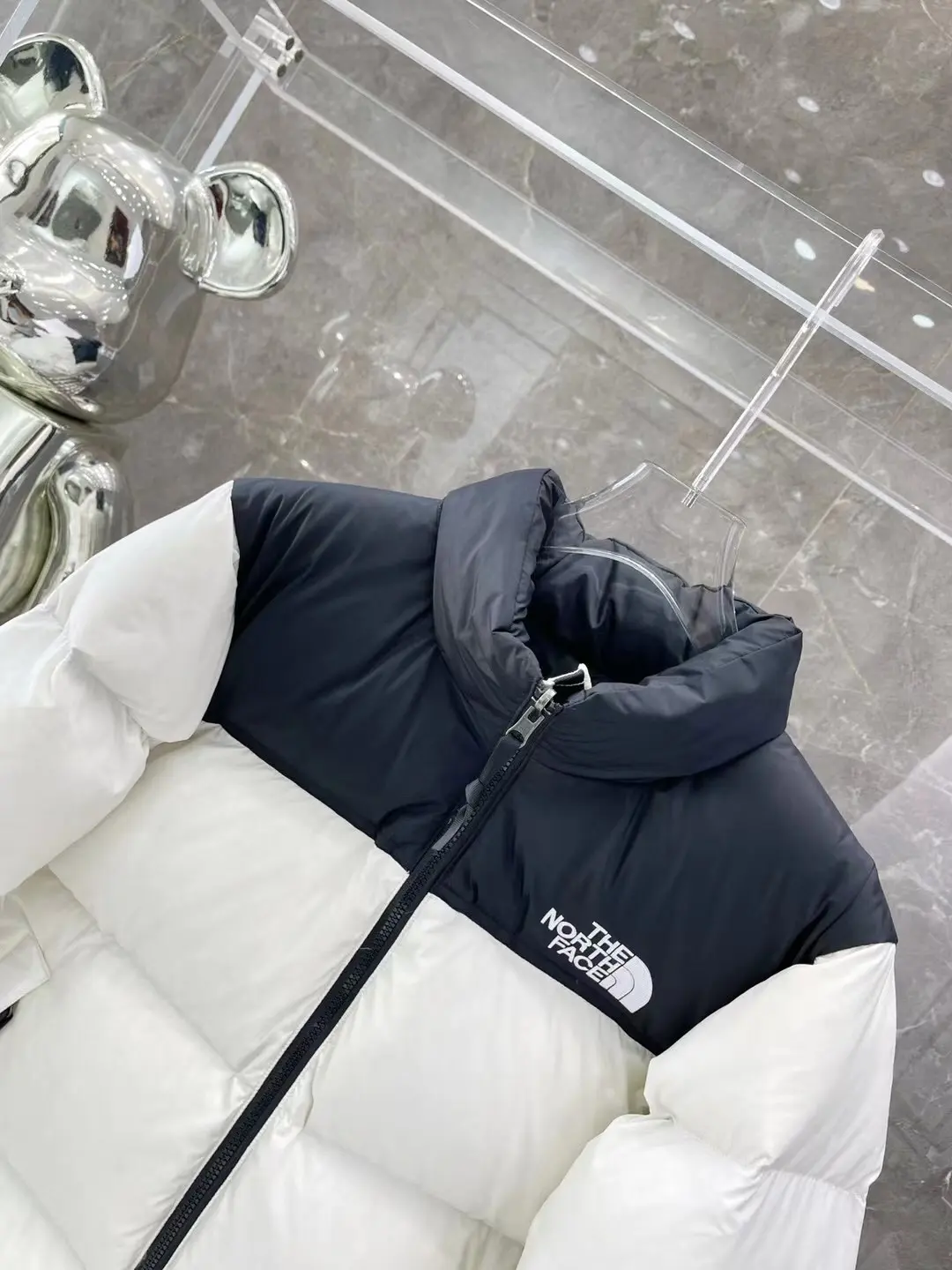 1996 Retro Nuptse Down Jacket D37022054 — view 2