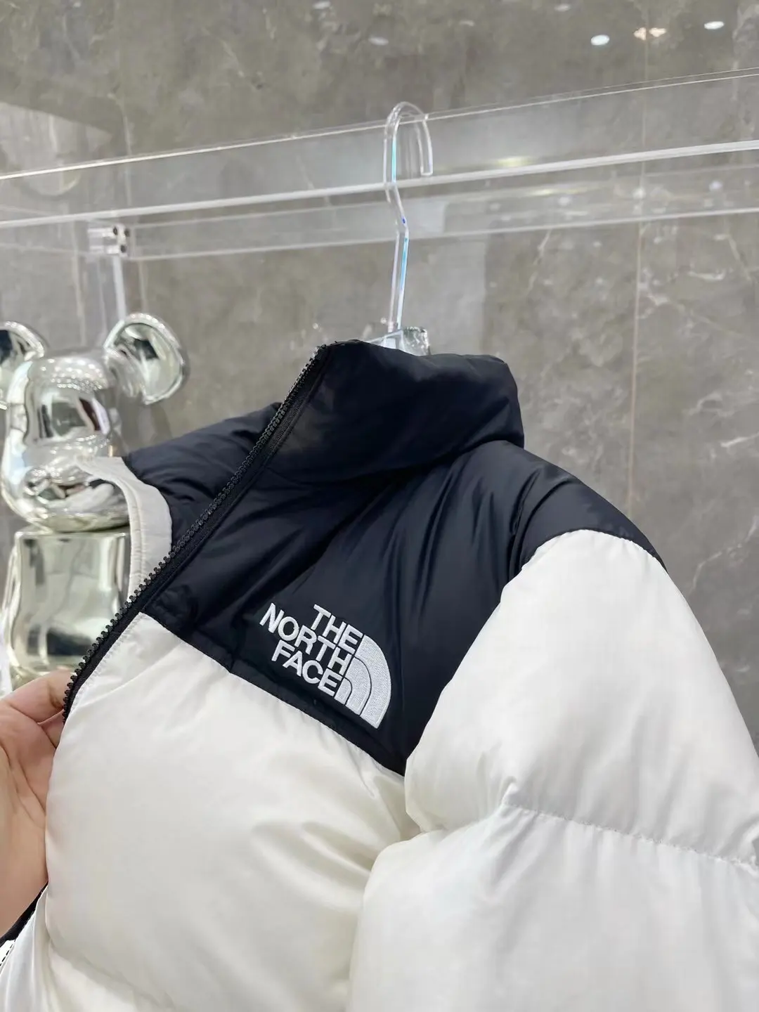 1996 Retro Nuptse Down Jacket D37022054 — view 7