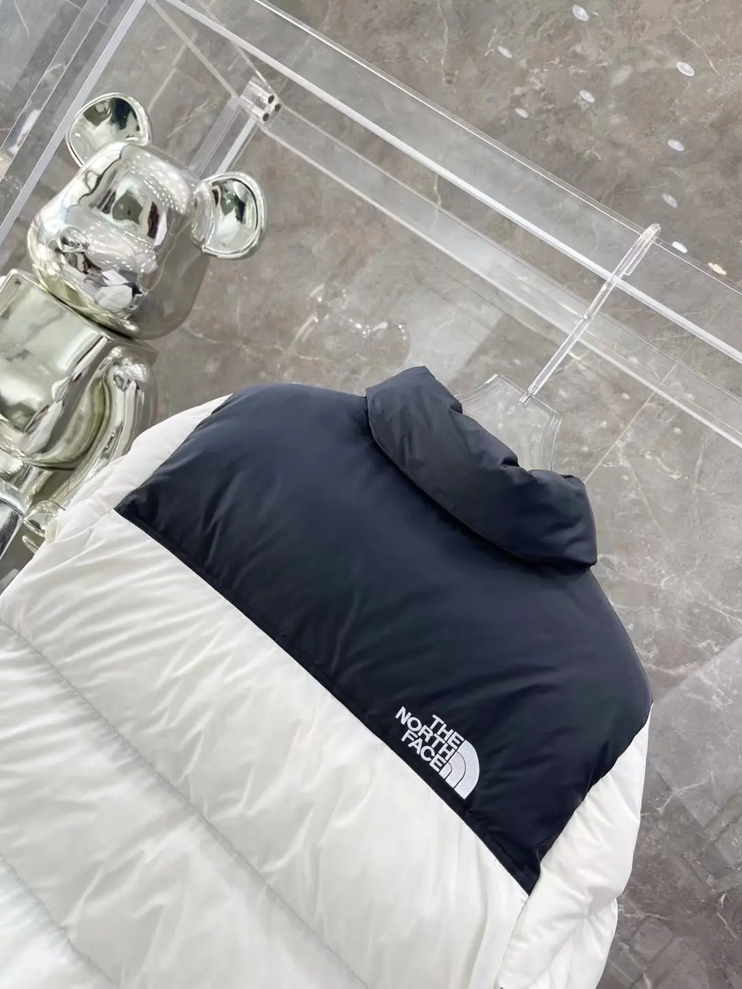1996 Retro Nuptse Down Jacket D37022054 — view 8