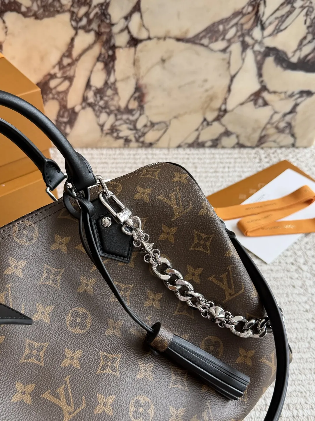 Speedy 30 Monogram Canvas Bandoulière Bag D37018275 — view 4