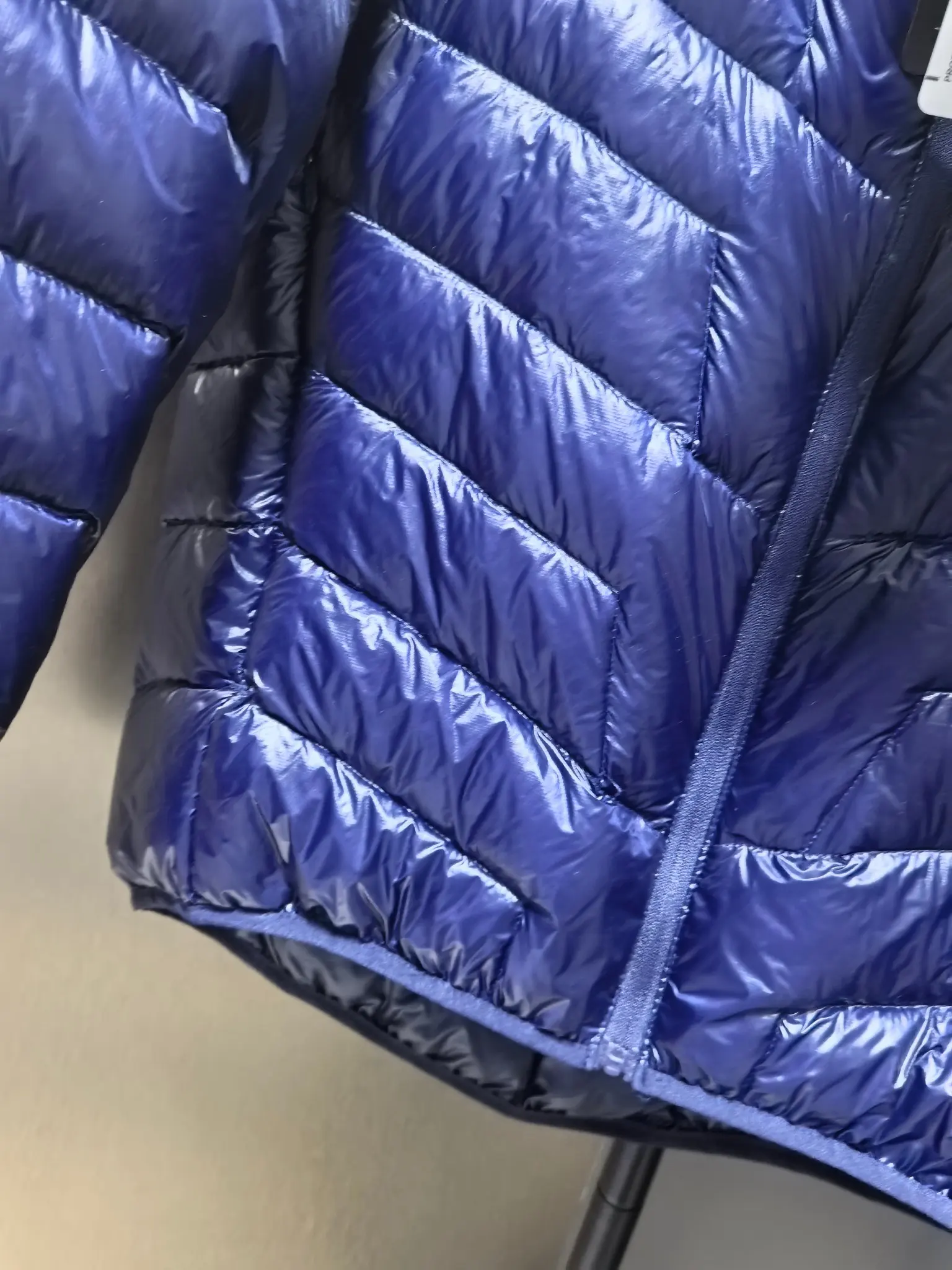 GT Zero 900-Fill Lightweight Down Jacket D38015588 — view 5