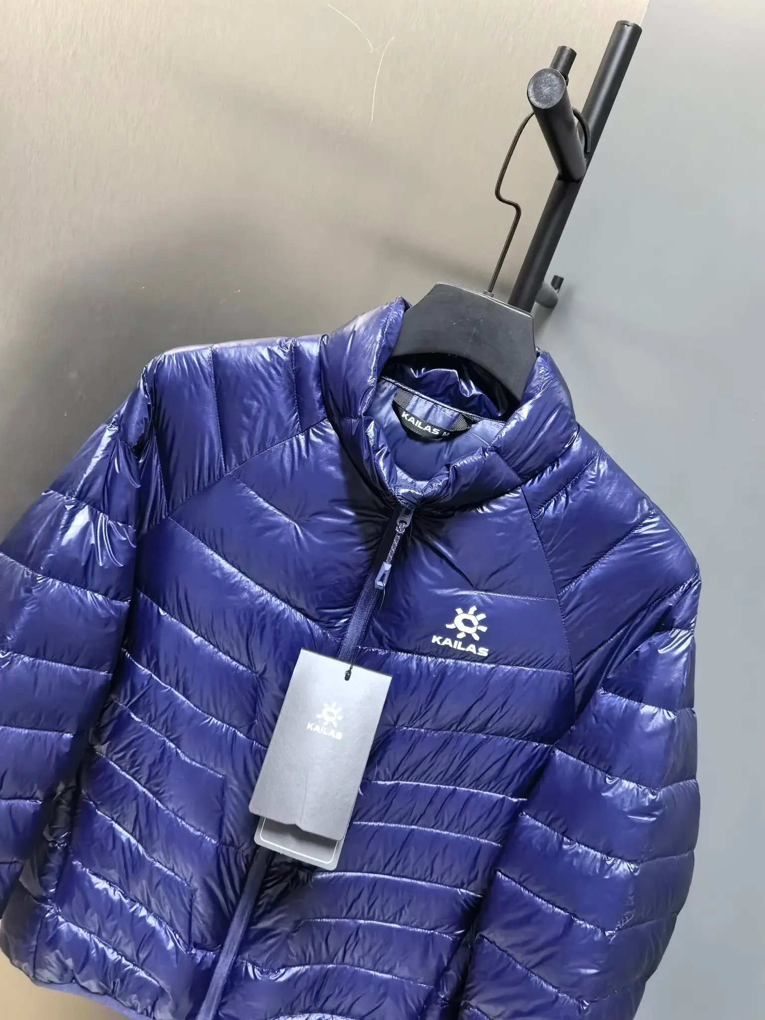 GT Zero 900-Fill Lightweight Down Jacket D38015588 — view 6