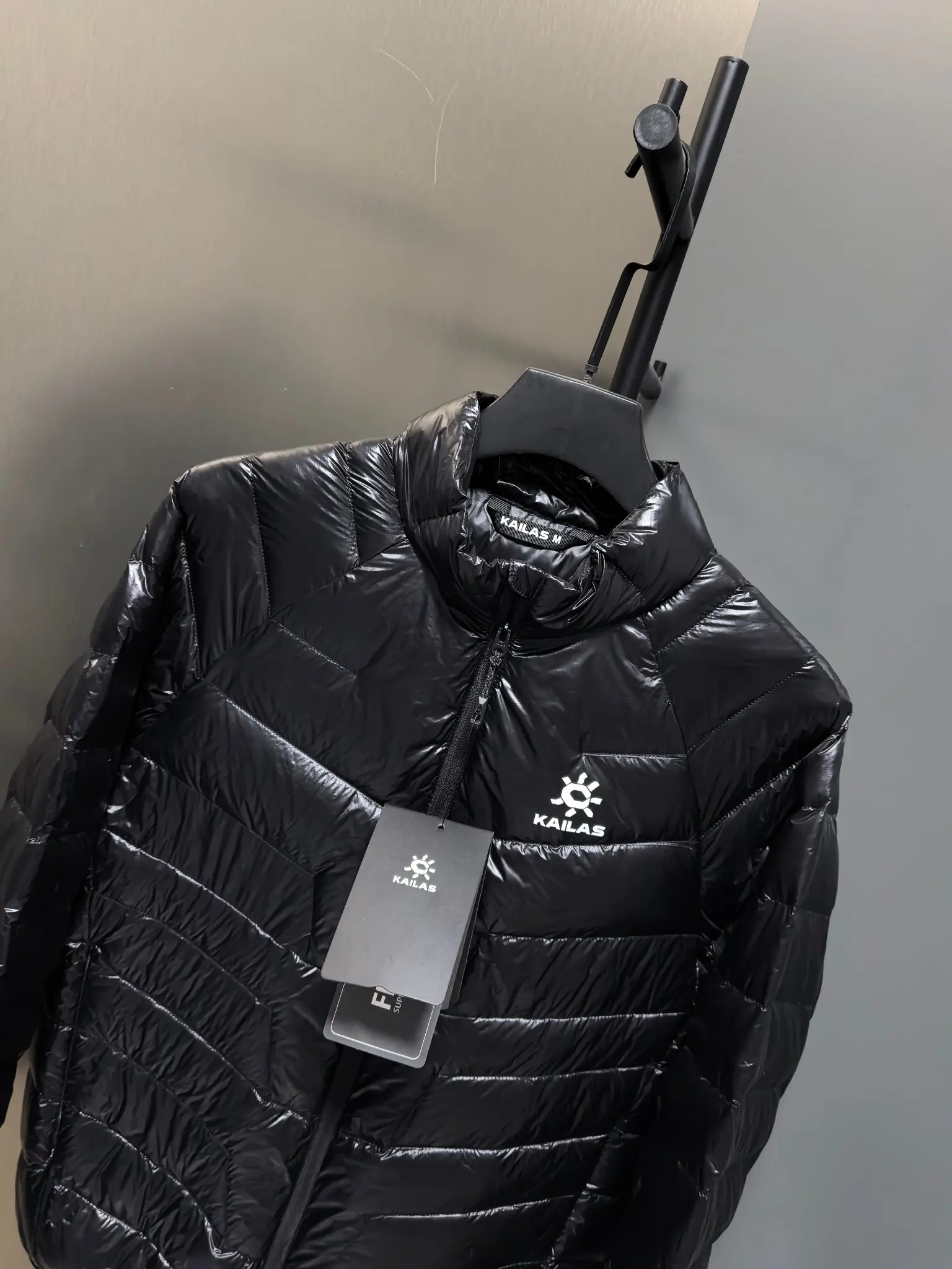 GT Zero 900-Fill Lightweight Down Jacket D38015590 — view 6