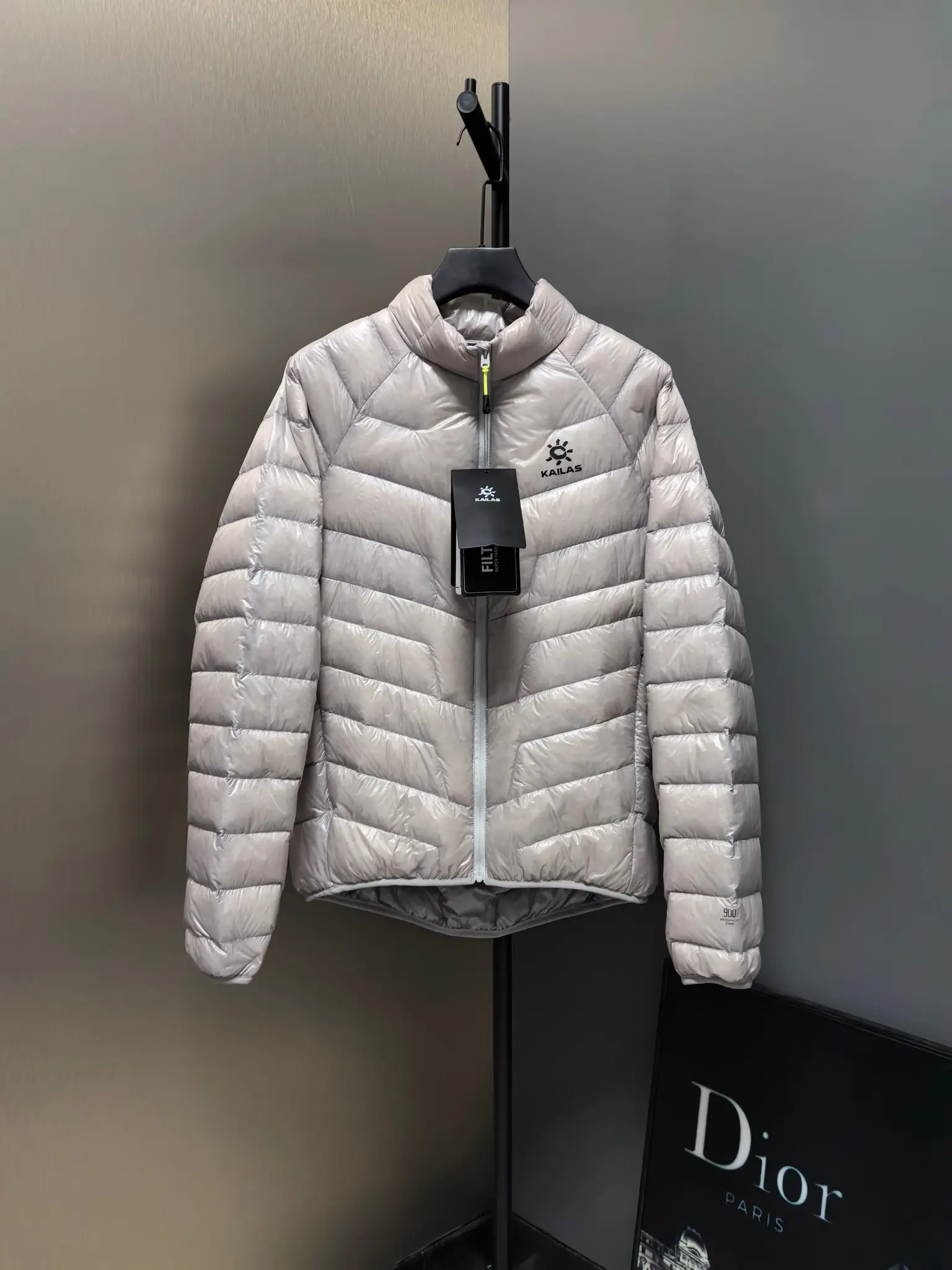 GT Zero 900-Fill Lightweight Down Jacket D38015589