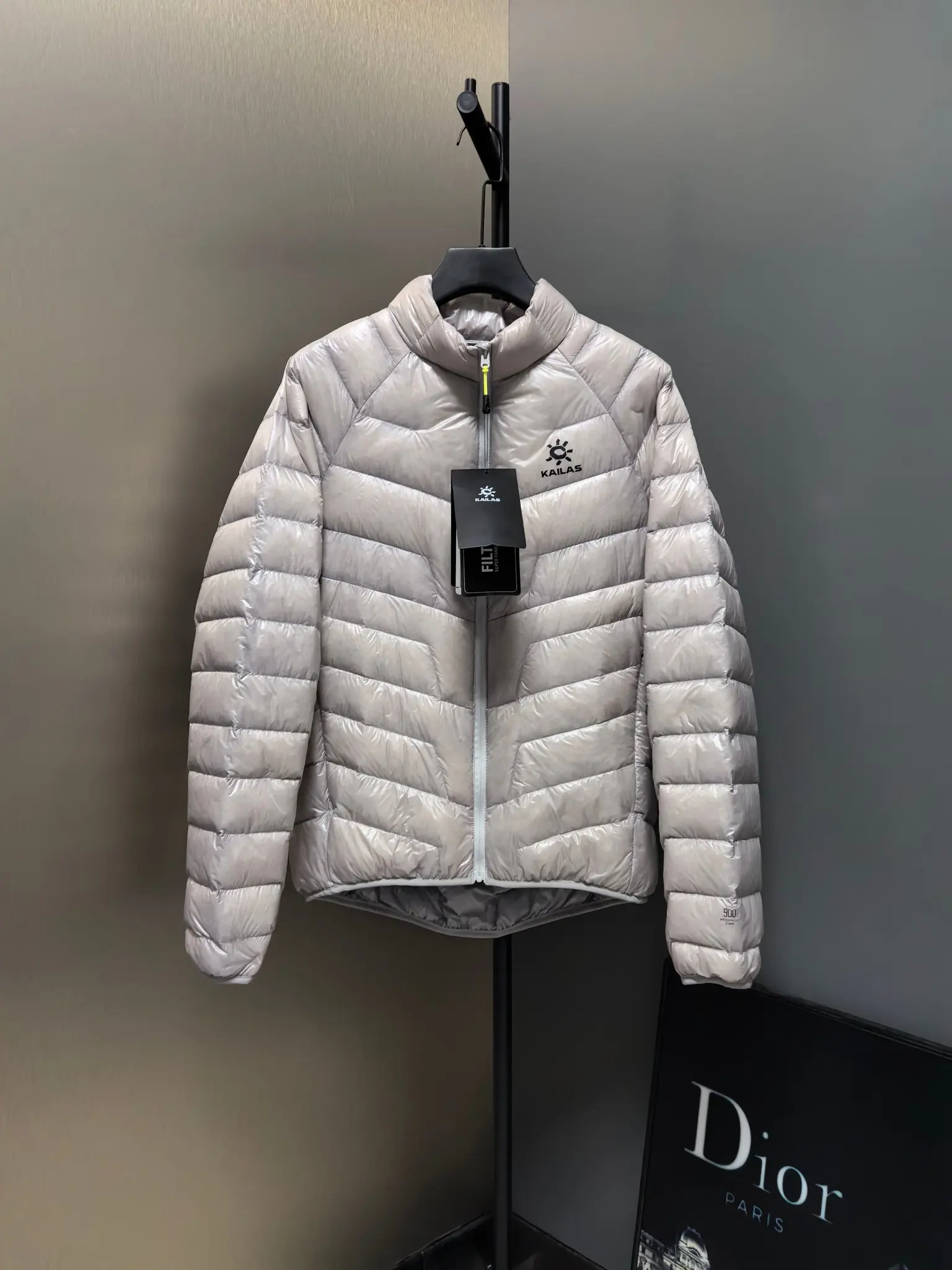 GT Zero 900-Fill Lightweight Down Jacket D38015589