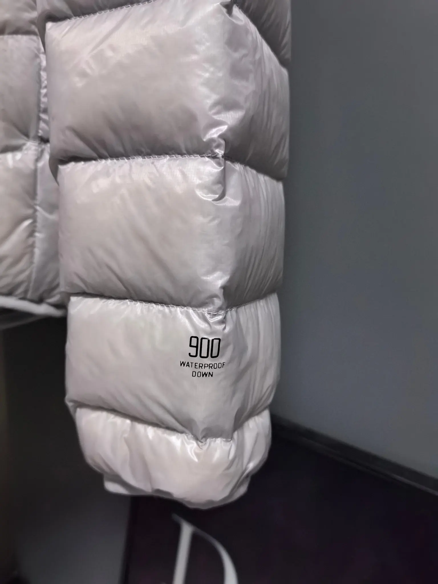 GT Zero 900-Fill Lightweight Down Jacket D38015589 — view 4