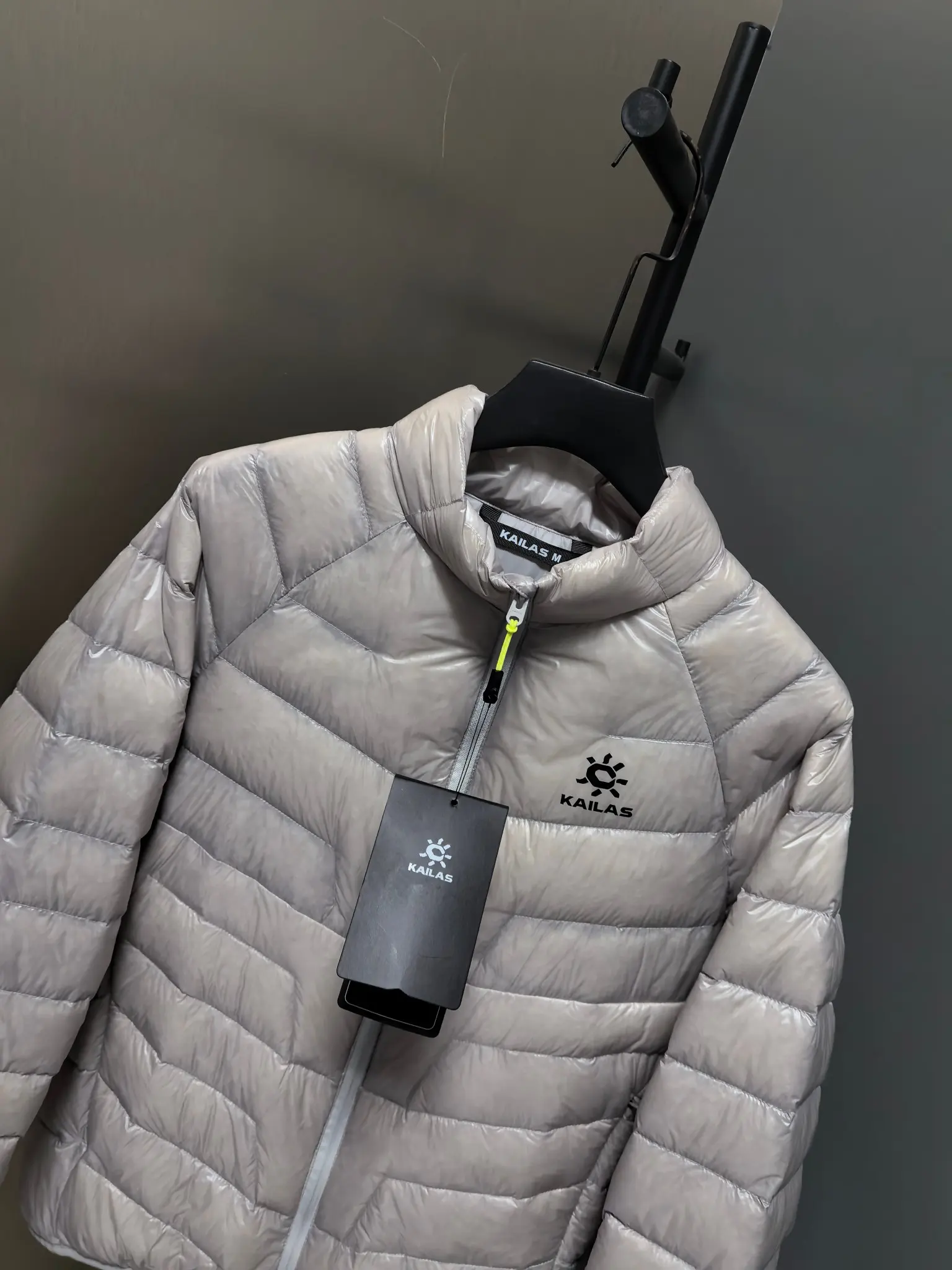 GT Zero 900-Fill Lightweight Down Jacket D38015589 — view 6