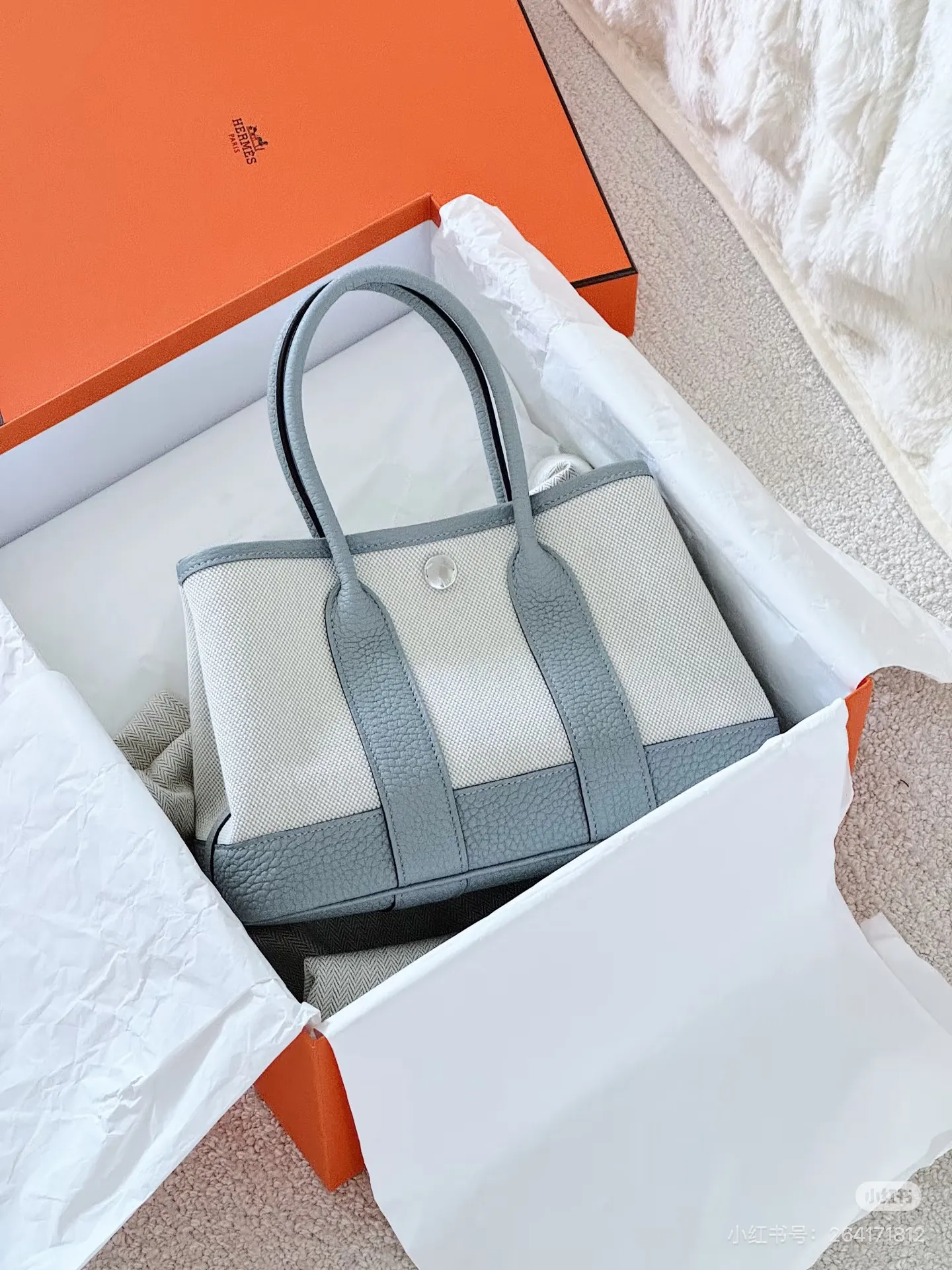 Mini Garden Party Canvas & Leather Tote D39017982 — view 4