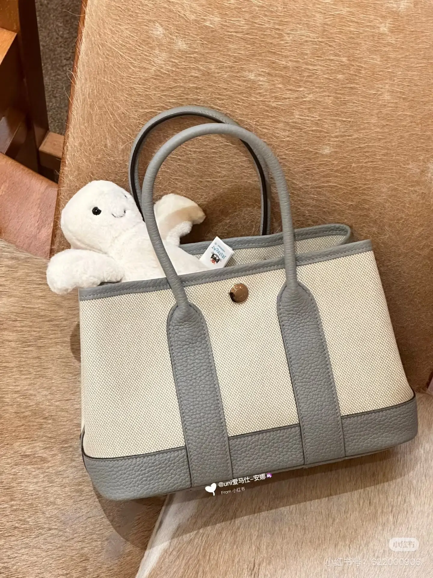 Mini Garden Party Canvas & Leather Tote D39017982 — view 9