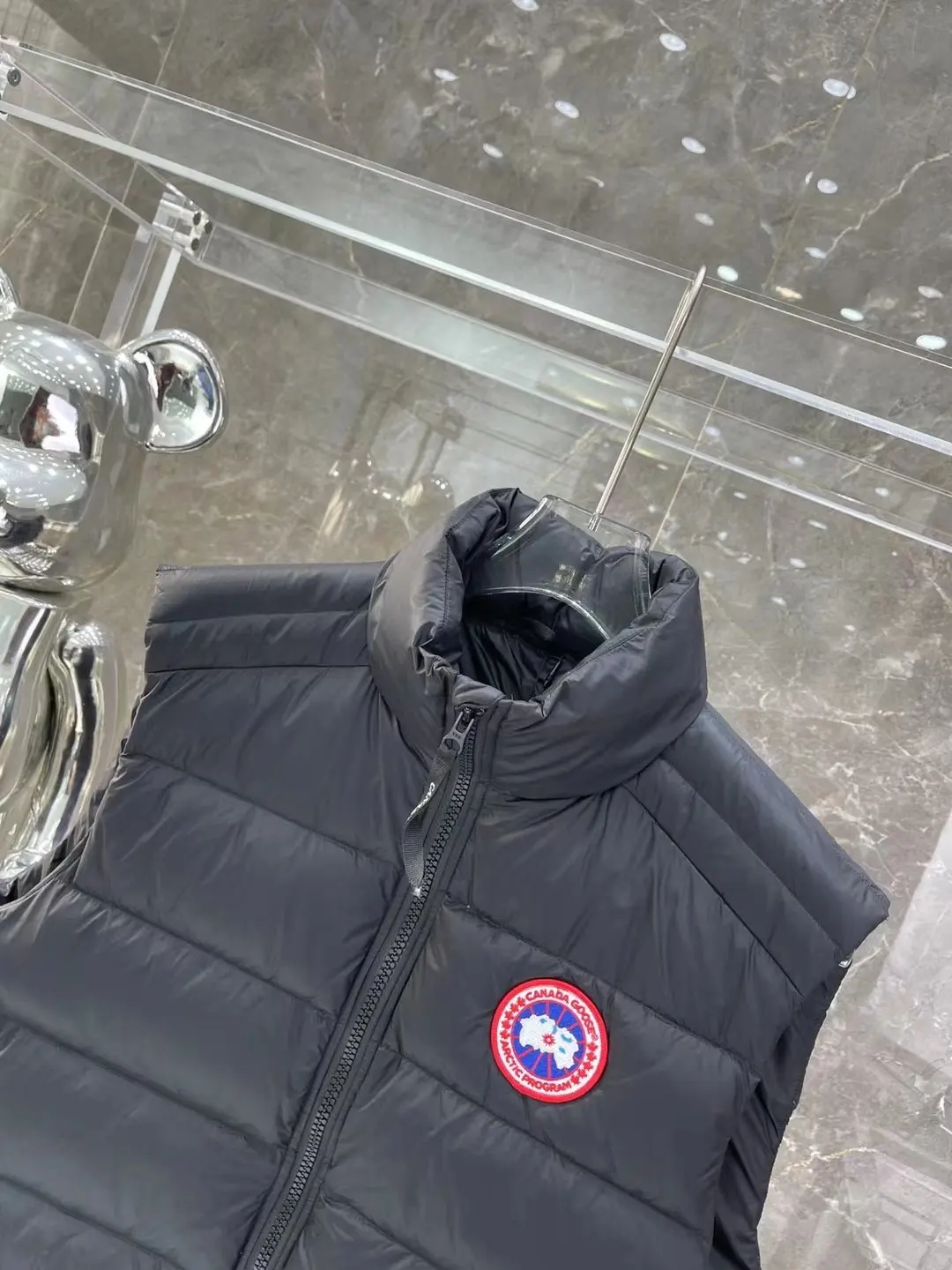 Canada Goose Quilted Down Gilet D39022151 — view 2