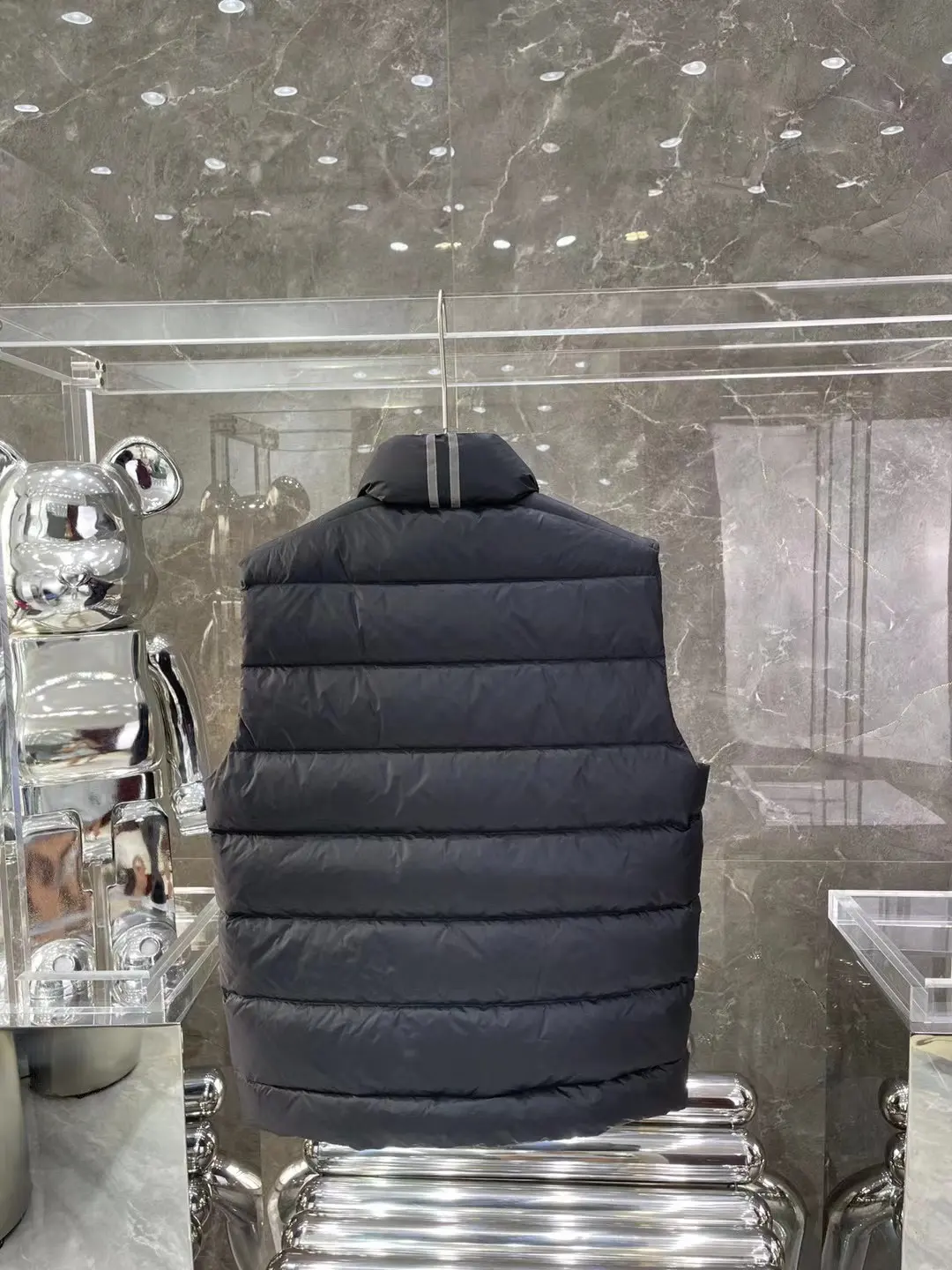 Canada Goose Quilted Down Gilet D39022151 — view 9