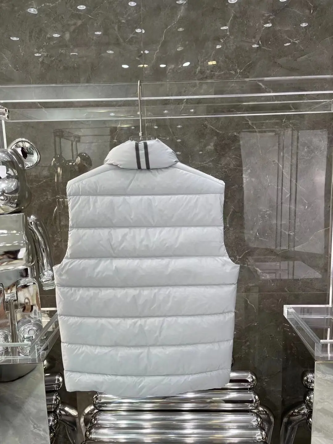 Canada Goose Down-Filled Puffer Gilet D39022149 — view 9