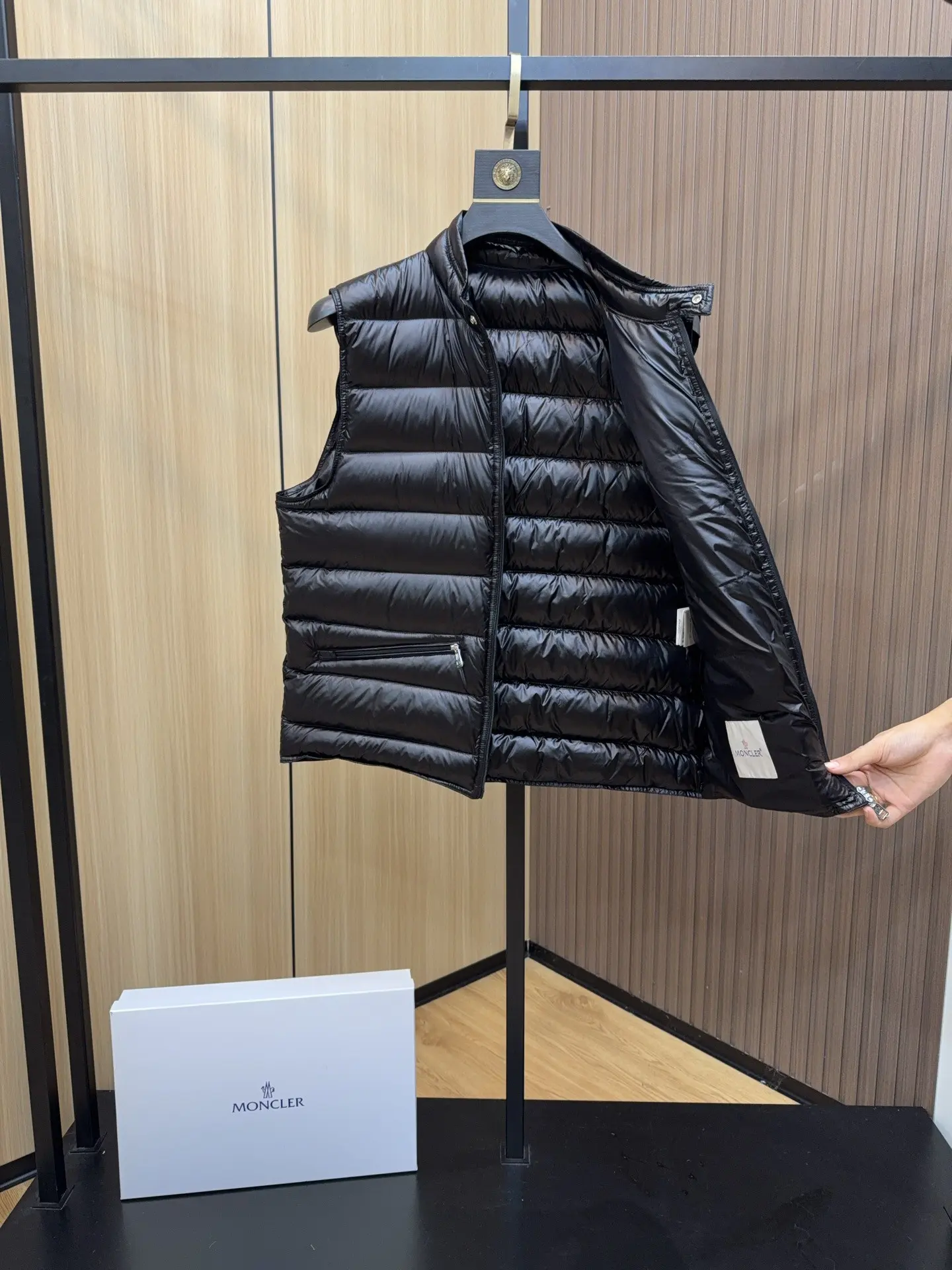 Citala Quilted Down Gilet D39022133 — view 6