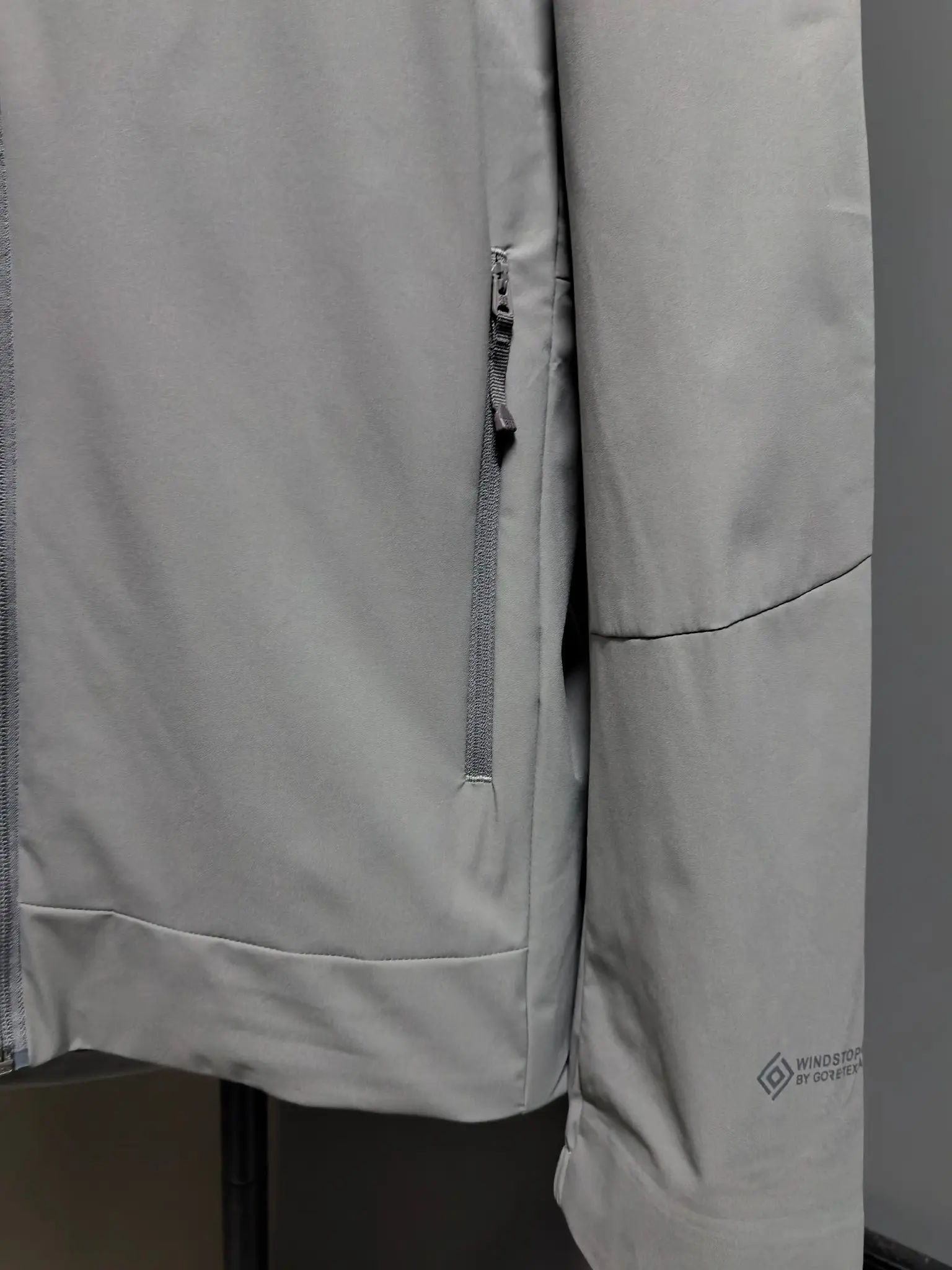 KR-Reviver GORE-TEX WINDSTOPPER Softshell Jacket D39522117 — view 7