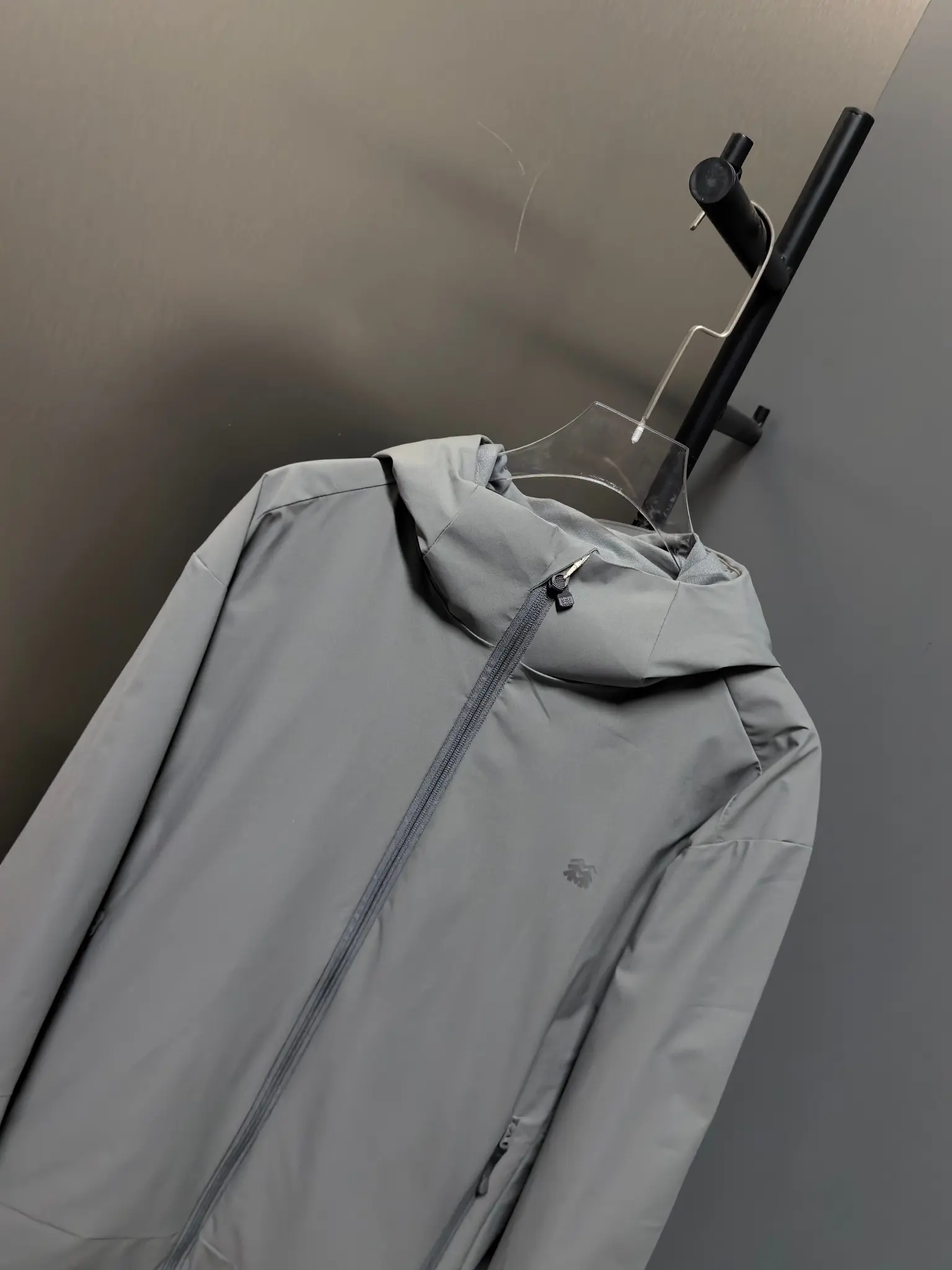 KR-Reviver GORE-TEX WINDSTOPPER Softshell Jacket D39522117 — view 8