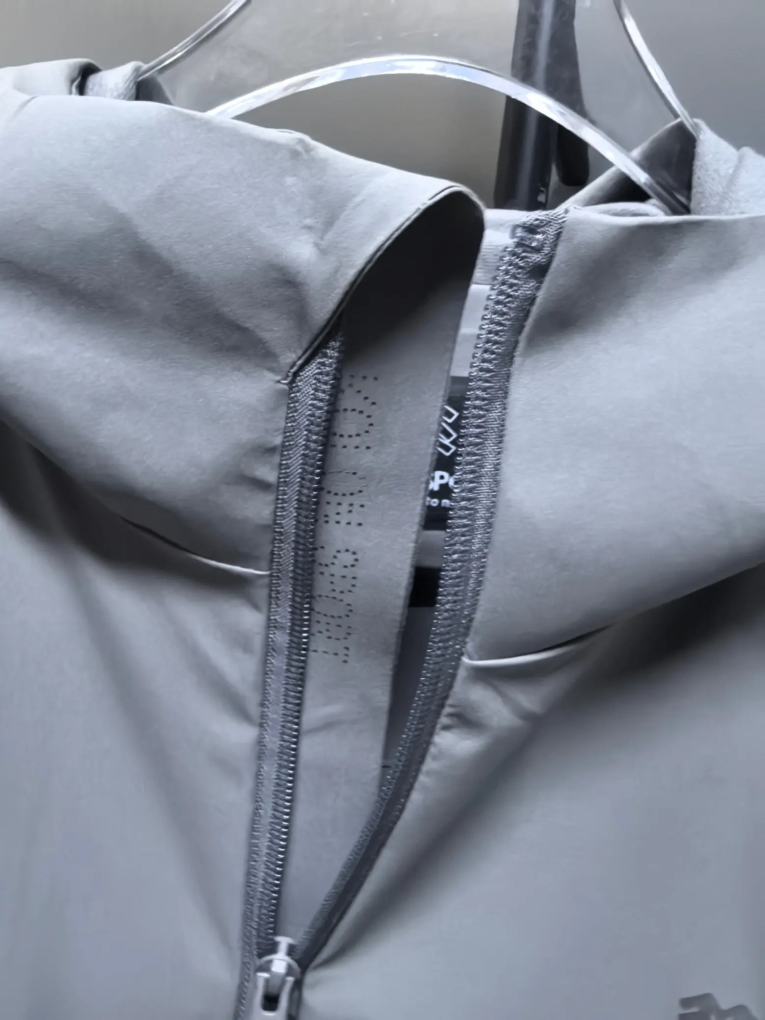 KR-Reviver GORE-TEX WINDSTOPPER Softshell Jacket D39522117 — view 9