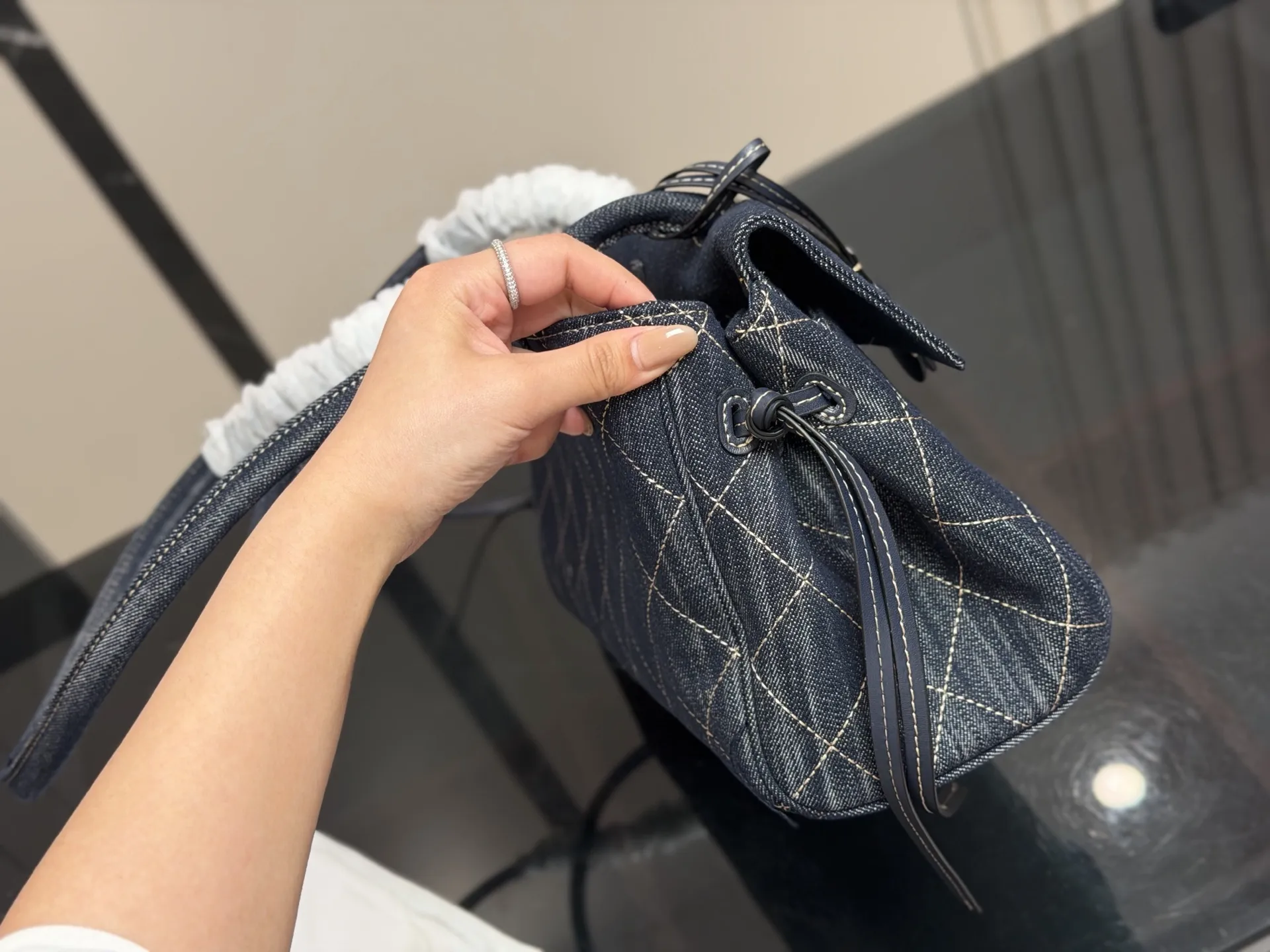 Vintage Cerf Denim Shoulder Bag D42018517 — view 6