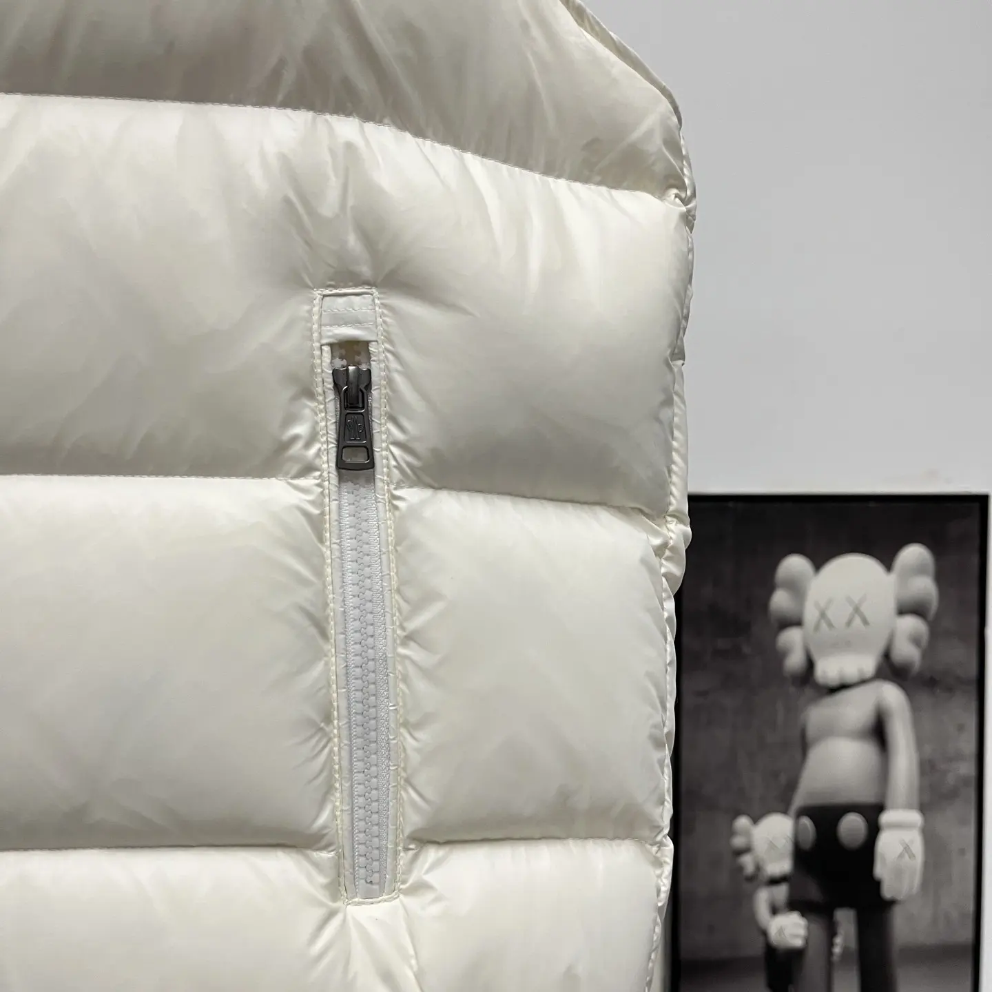 Bormes Quilted Glossy Shell Down Gilet D43022140 — view 8